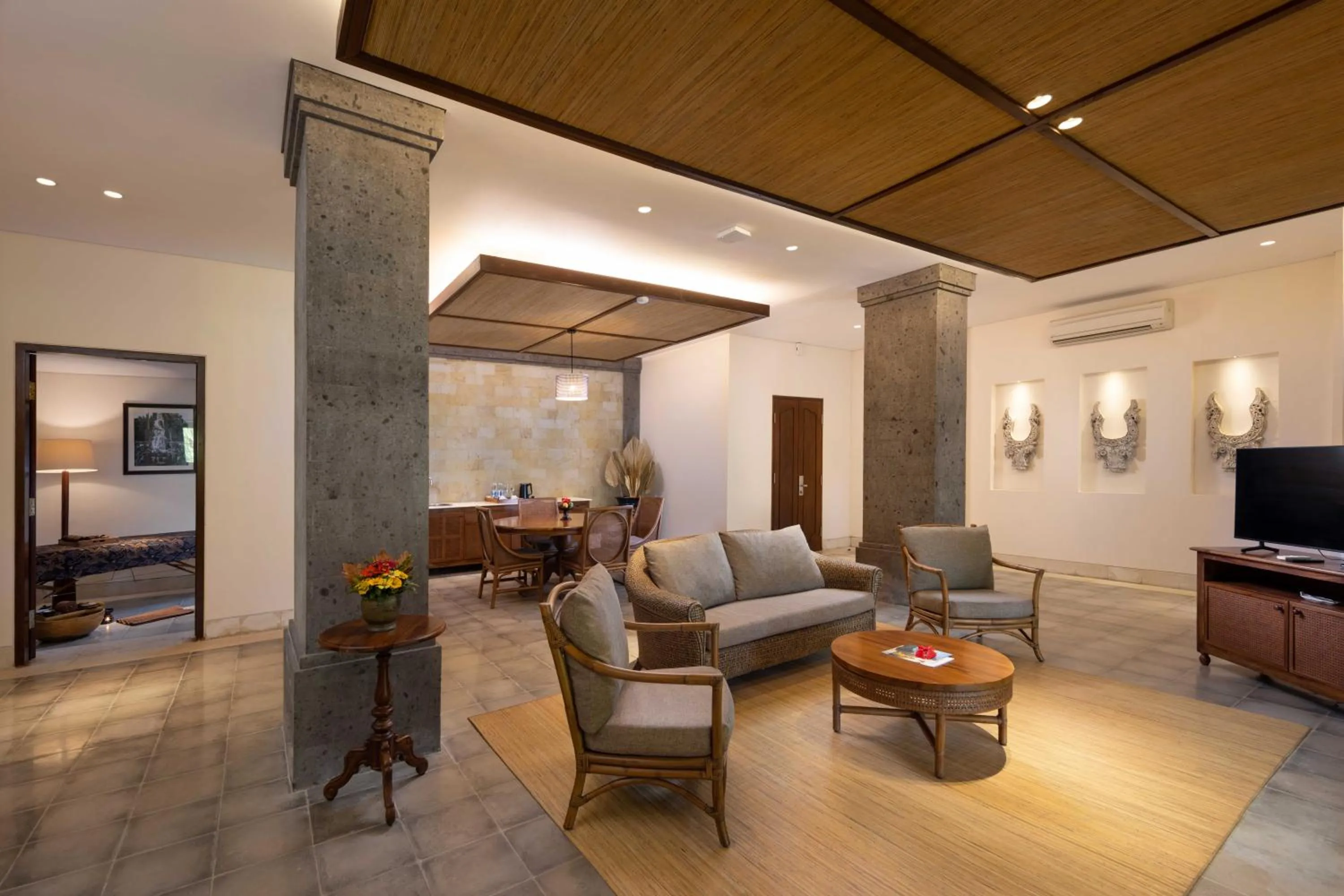 TV and multimedia in Visesa Ubud Resort