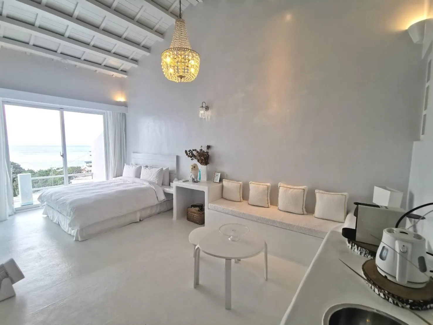 Bed in Ample Villa 小希臘