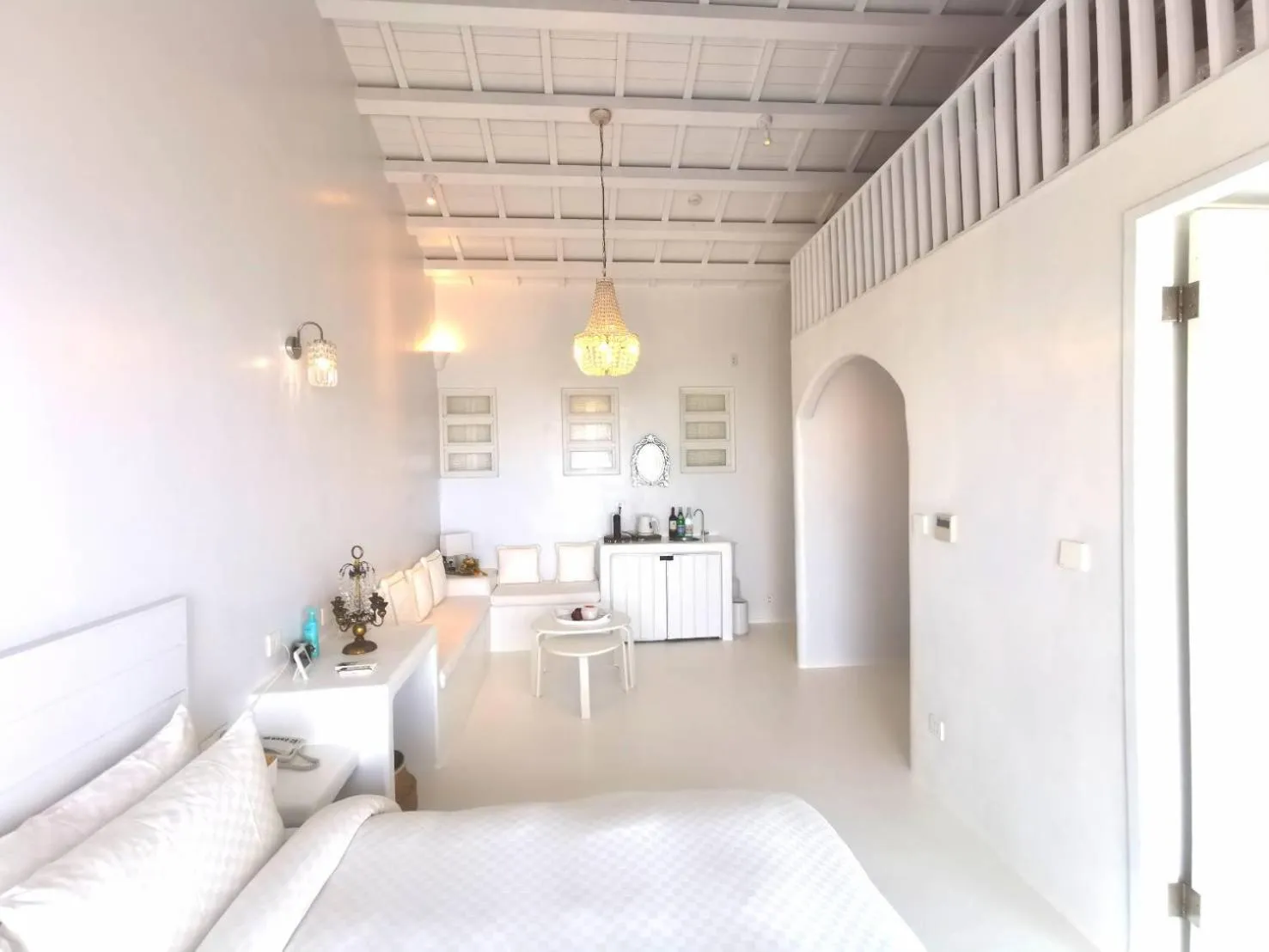 Living room in Ample Villa 小希臘