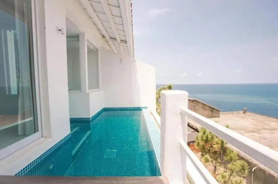 Balcony/Terrace in Ample Villa 小希臘