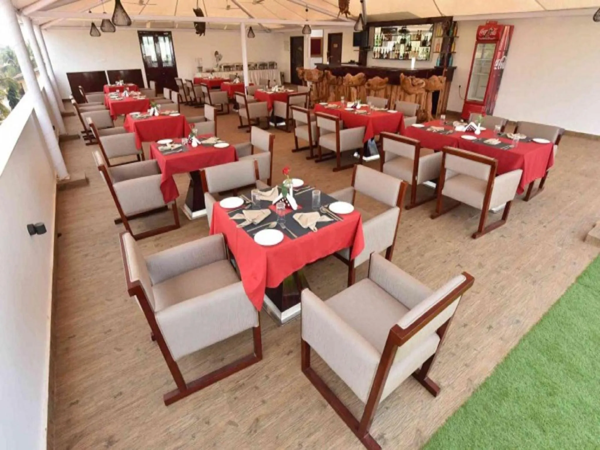 Restaurant/places to eat in Hotel Calangute Central