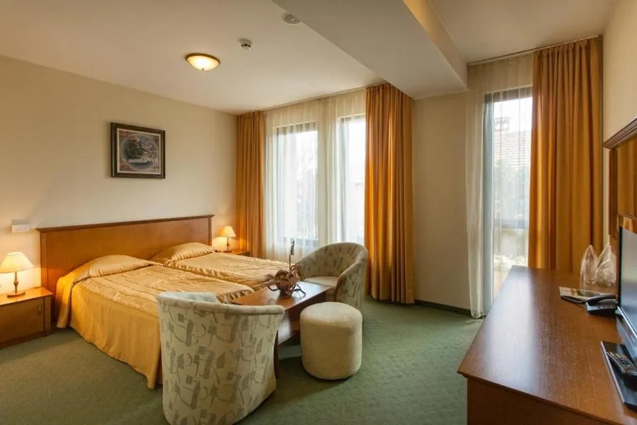 Photo of the whole room, Bed in Hotel Panorama