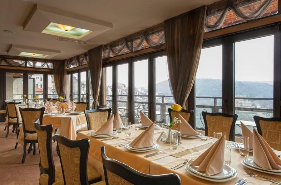 Restaurant/places to eat in Hotel Panorama