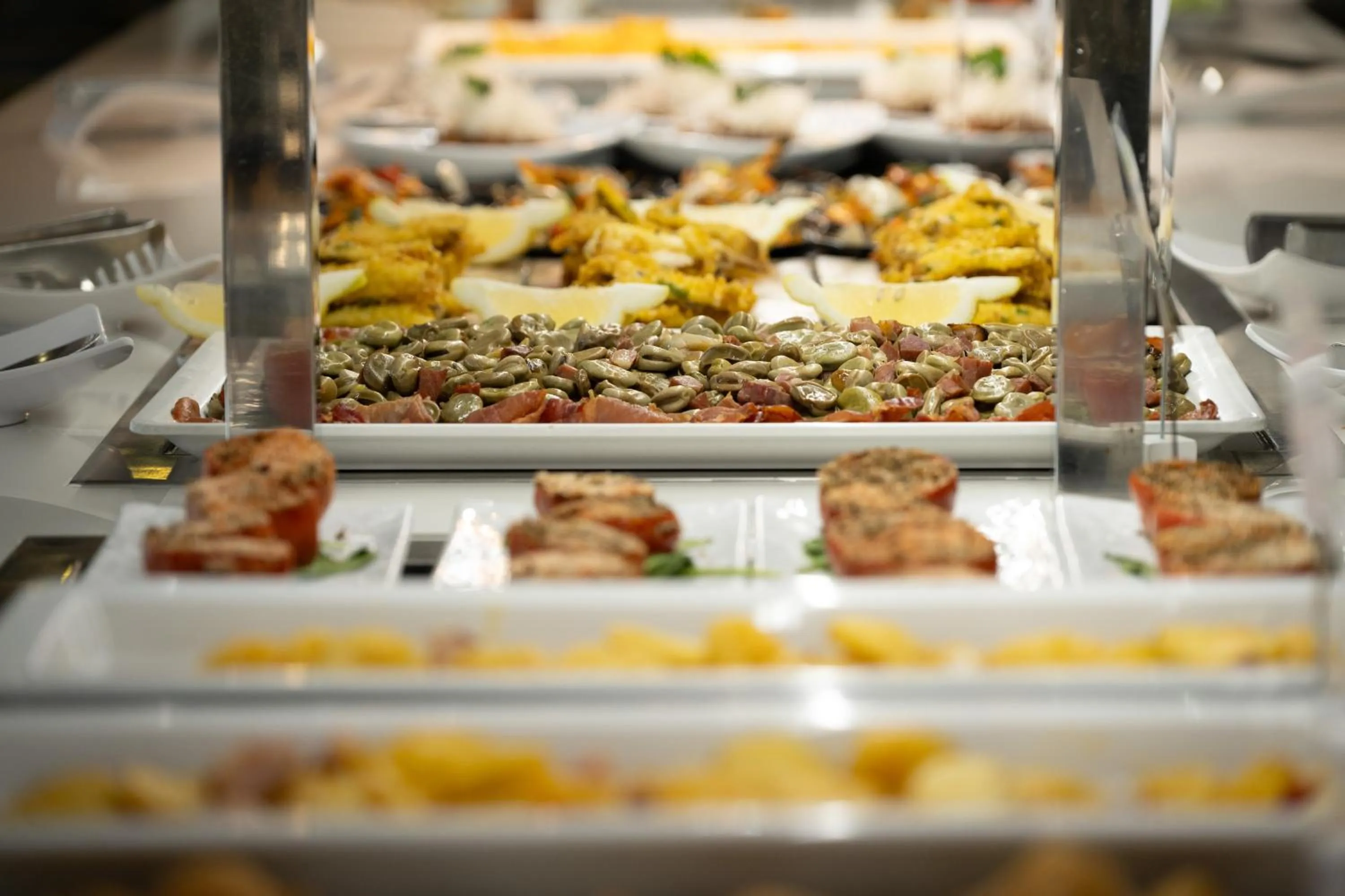 Restaurant/places to eat in Pato Amarillo