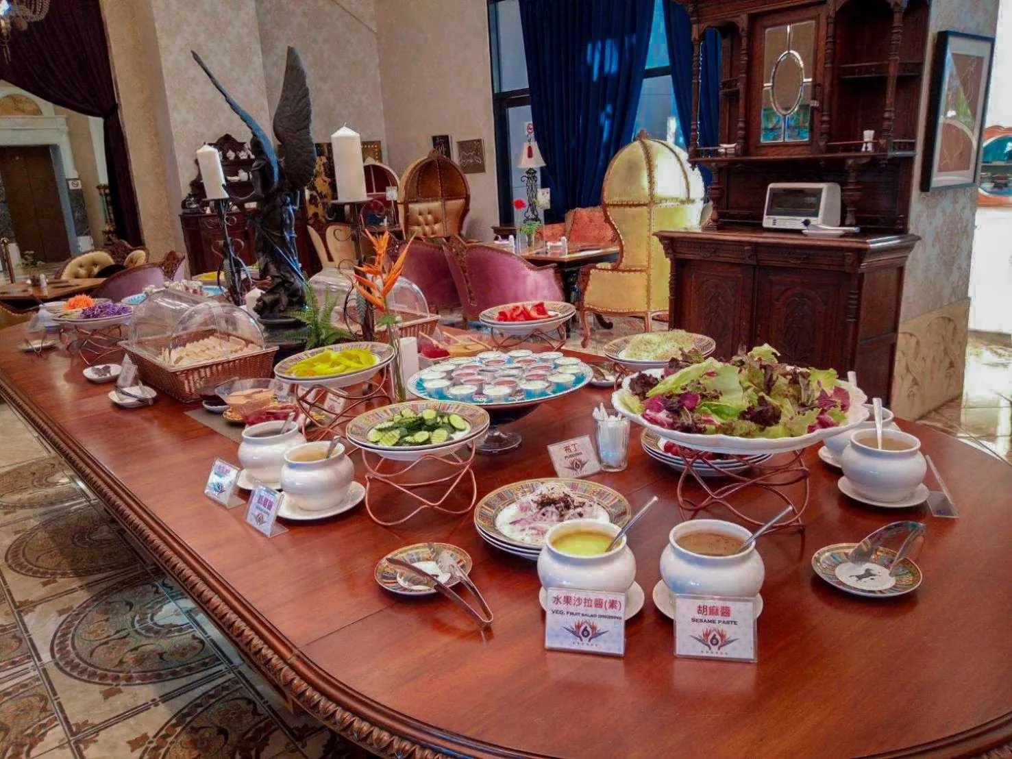 Breakfast in No. 6 Baowanglai Hotel