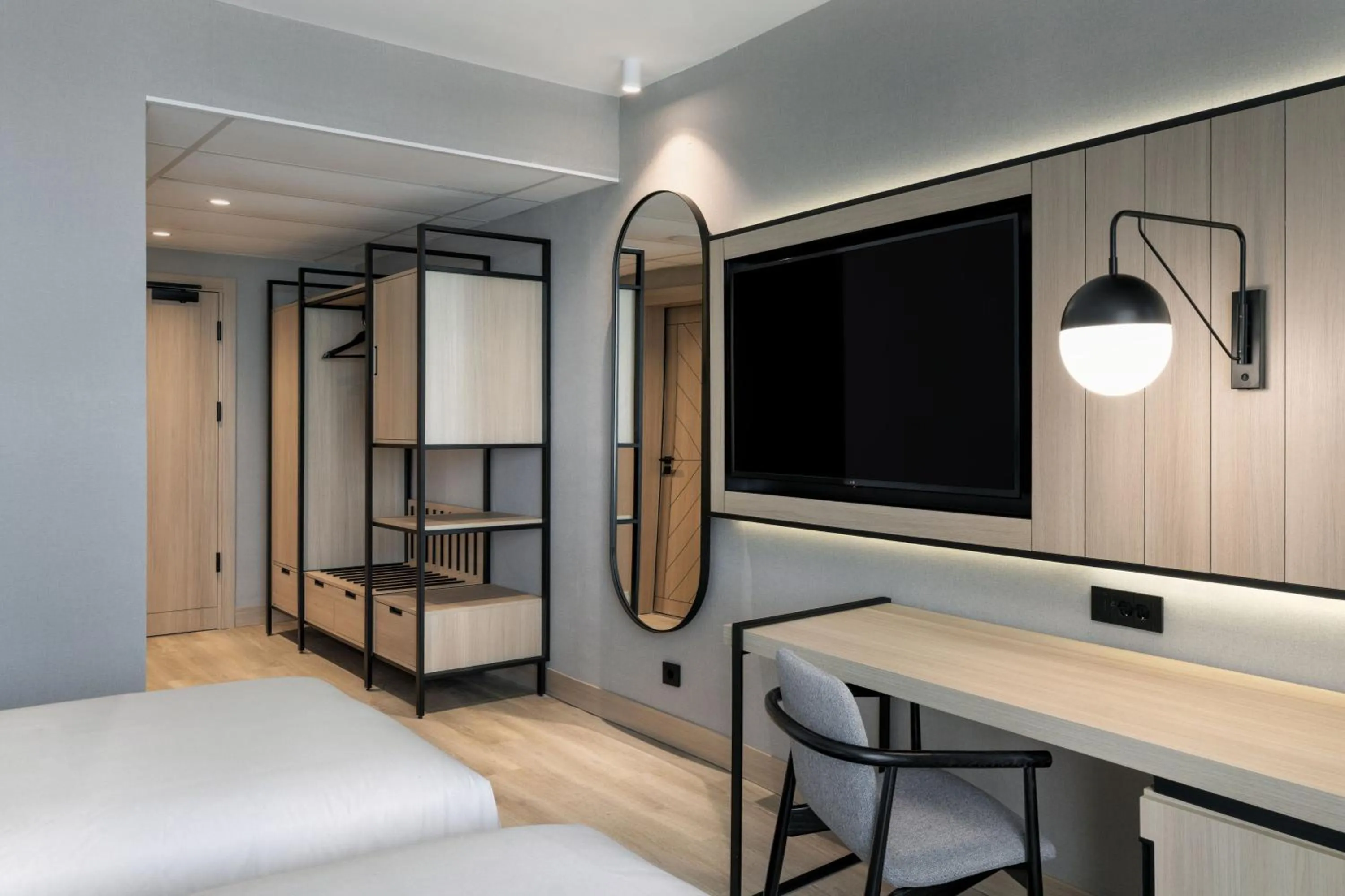 Photo of the whole room, Bed in Four Points by Sheraton Sunny Beach