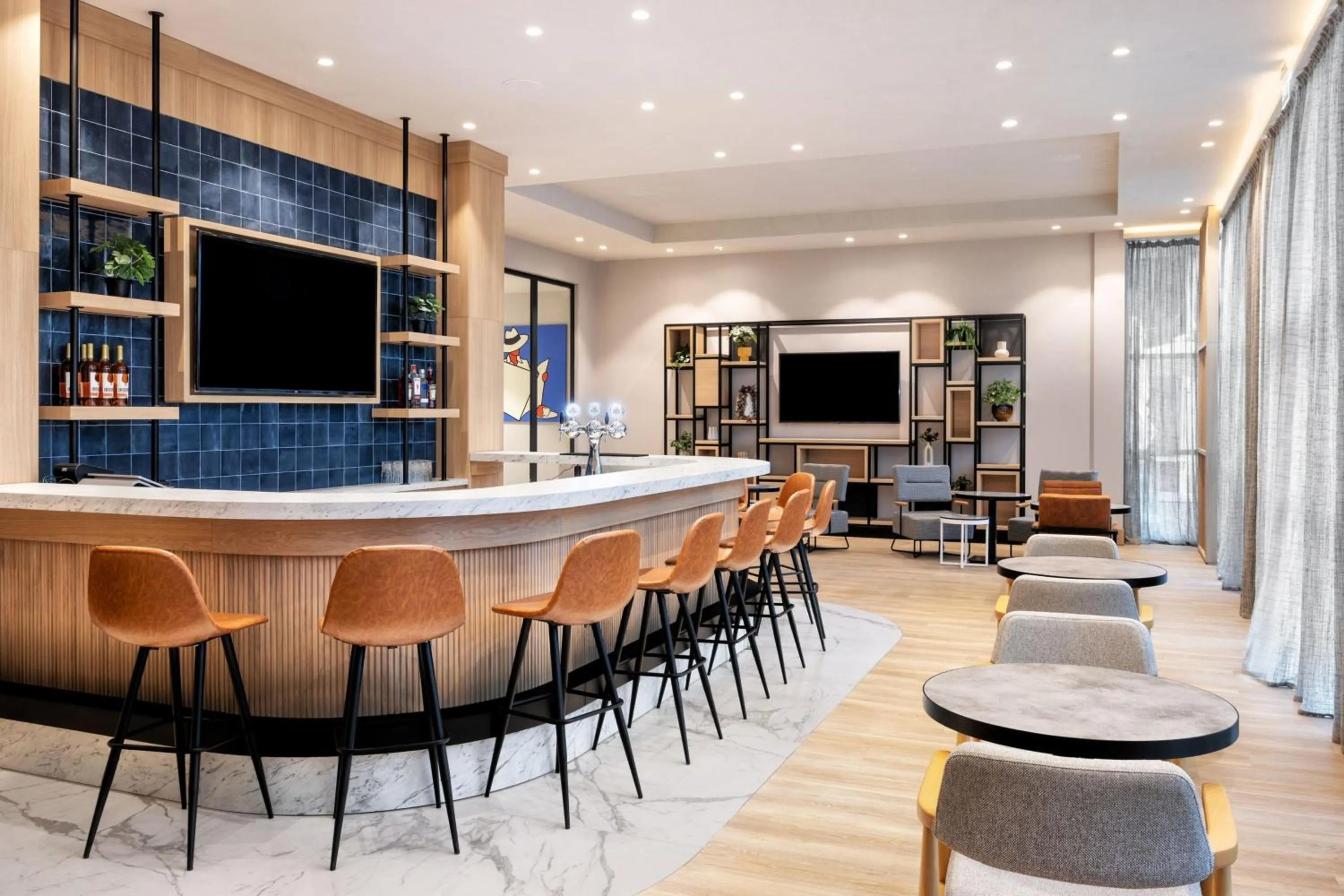 Lounge or bar in Four Points by Sheraton Sunny Beach