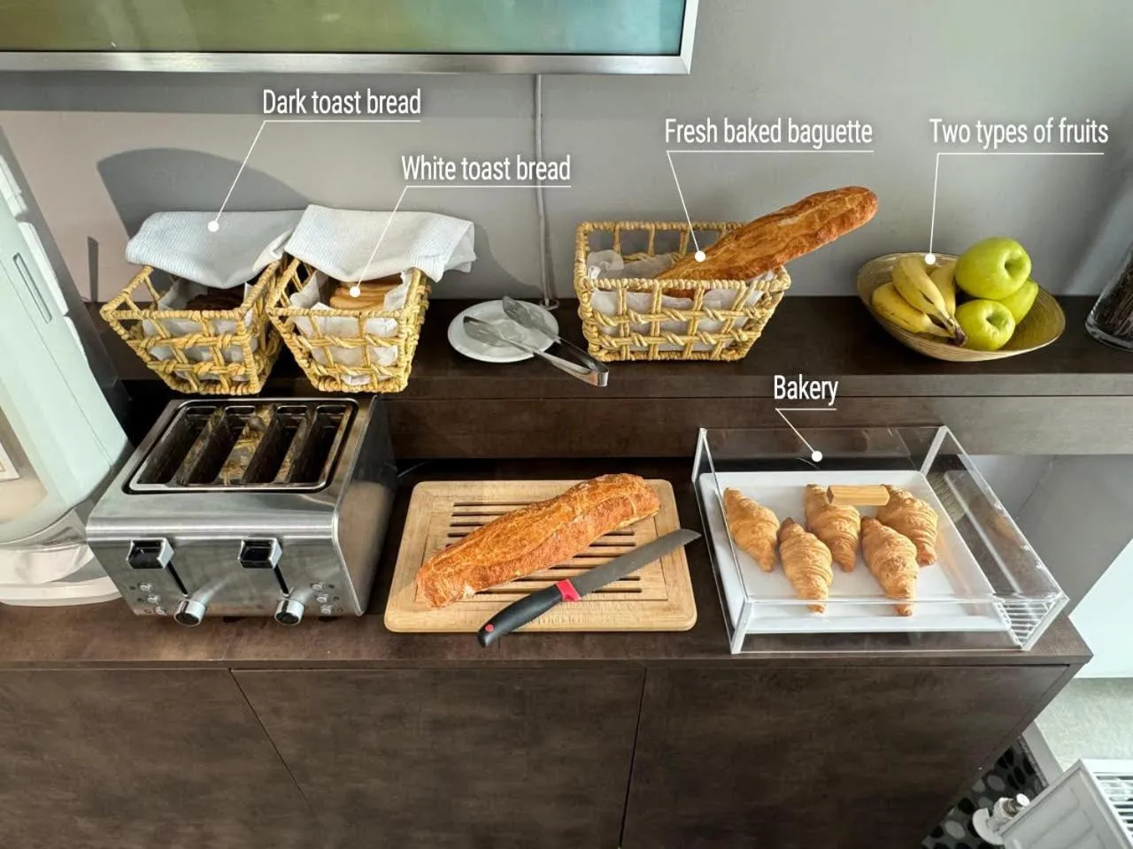 Breakfast in Thomas Albert Hotel