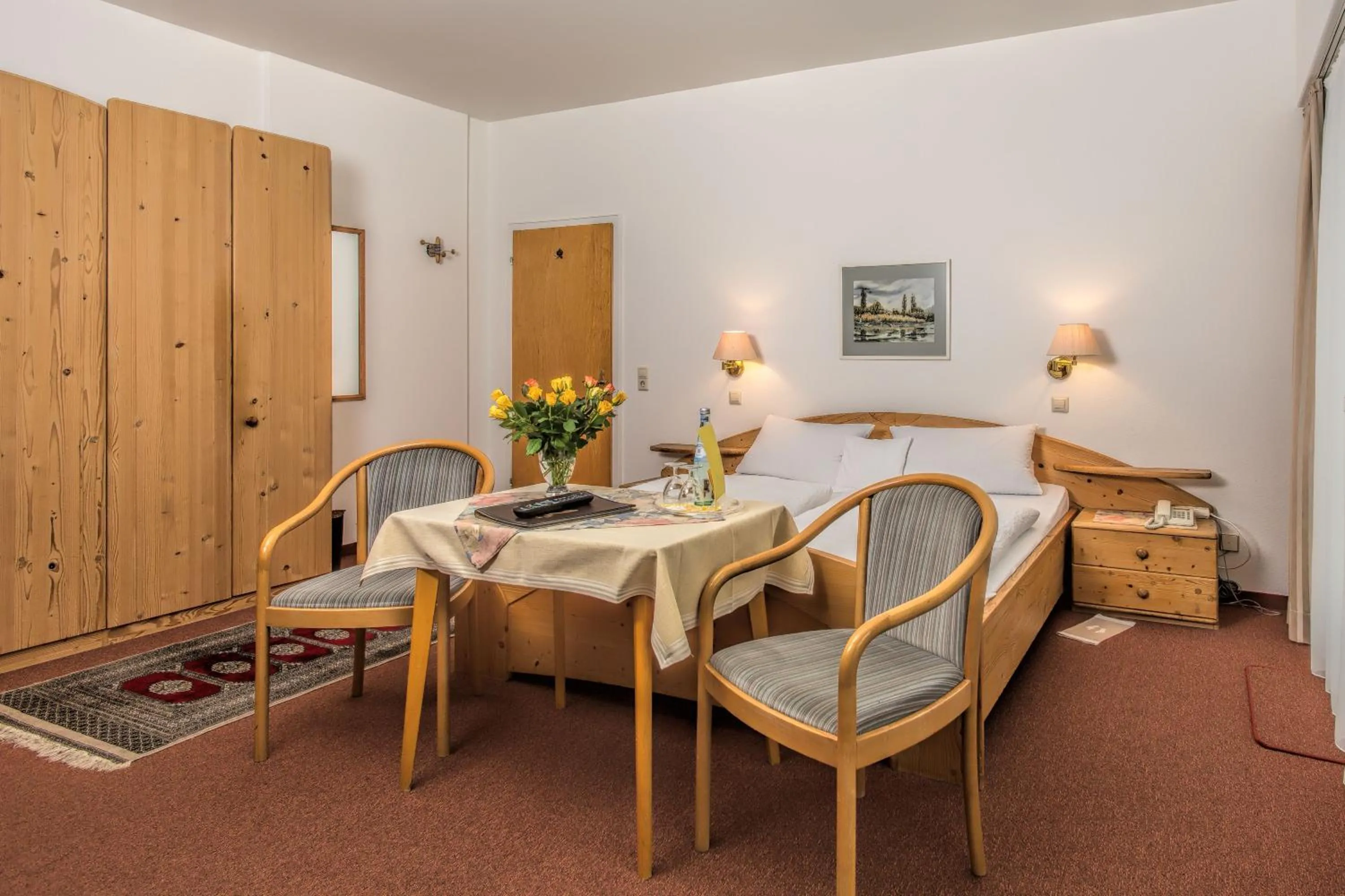 Photo of the whole room in Hotel Pension Café Hasler