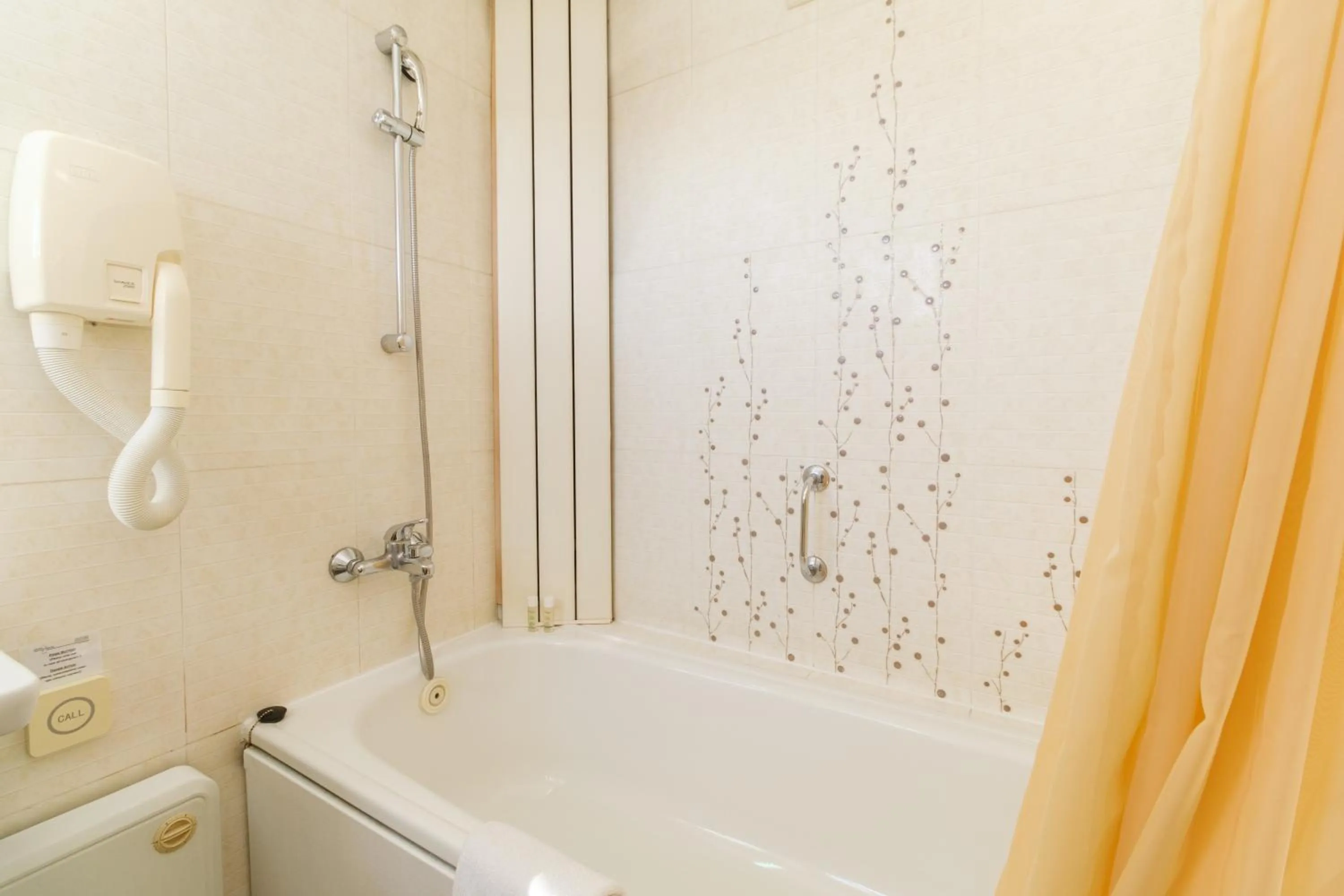 Bathroom in Noviz Hotel