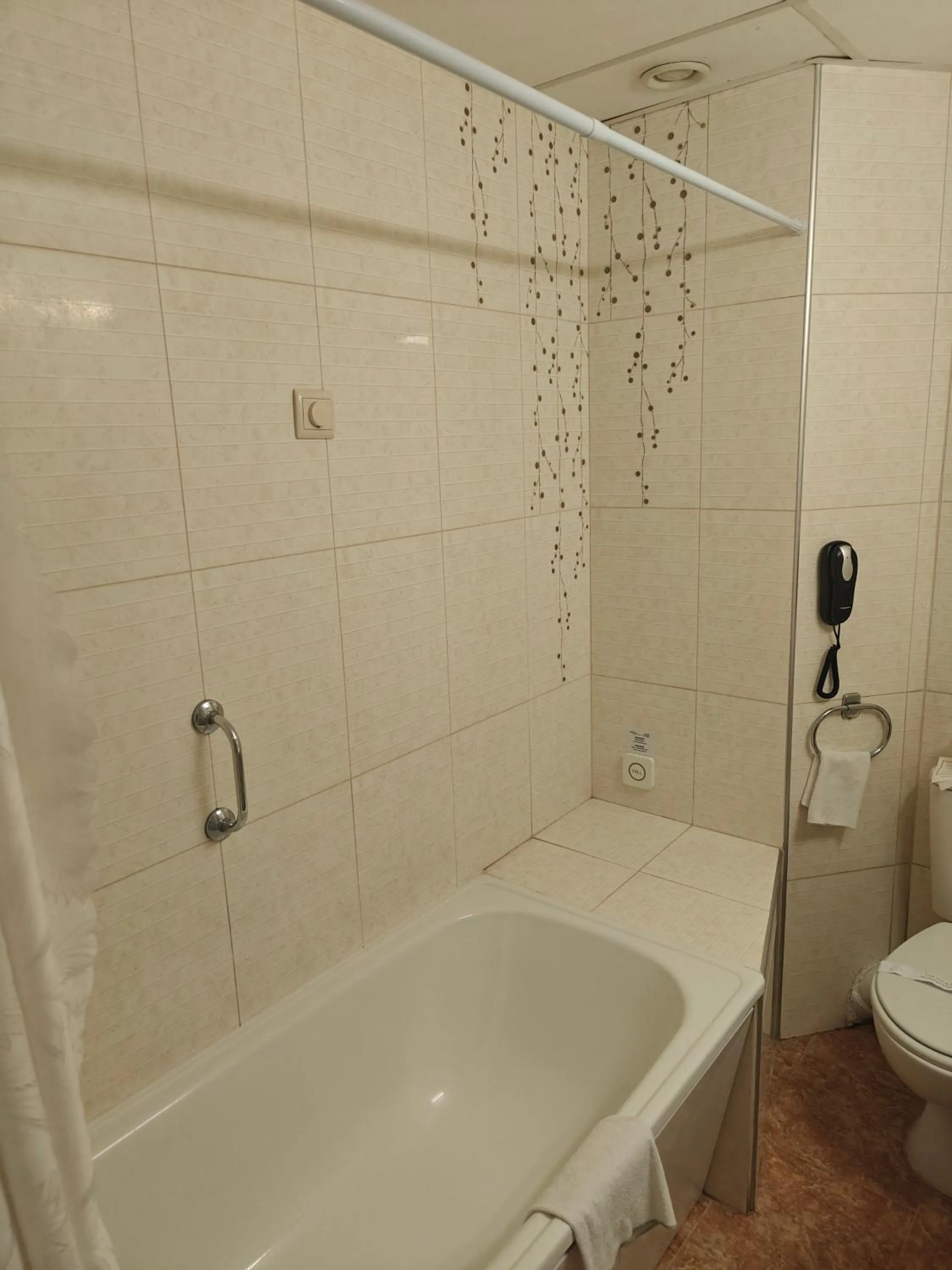 Bathroom in Noviz Hotel