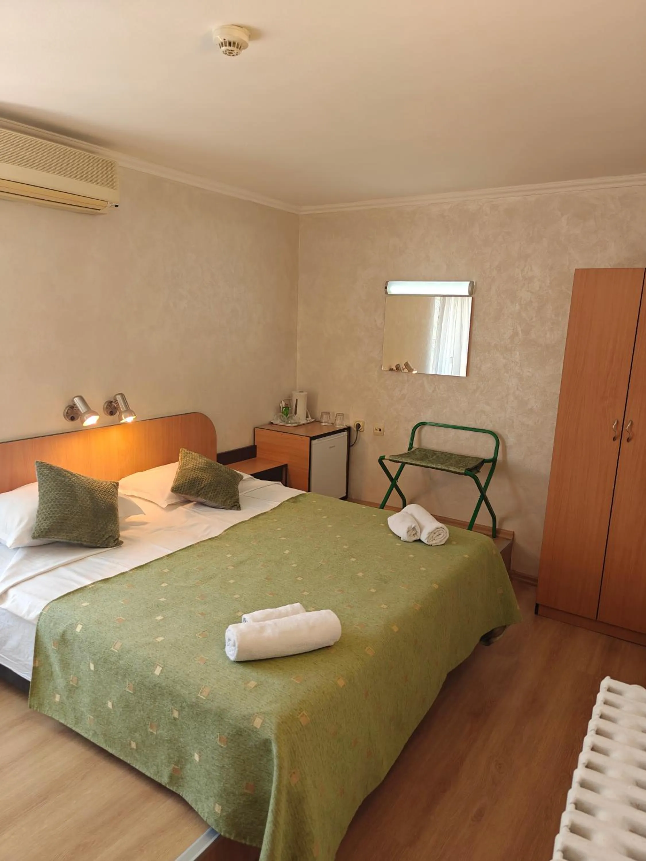 Bedroom, Bed in Noviz Hotel