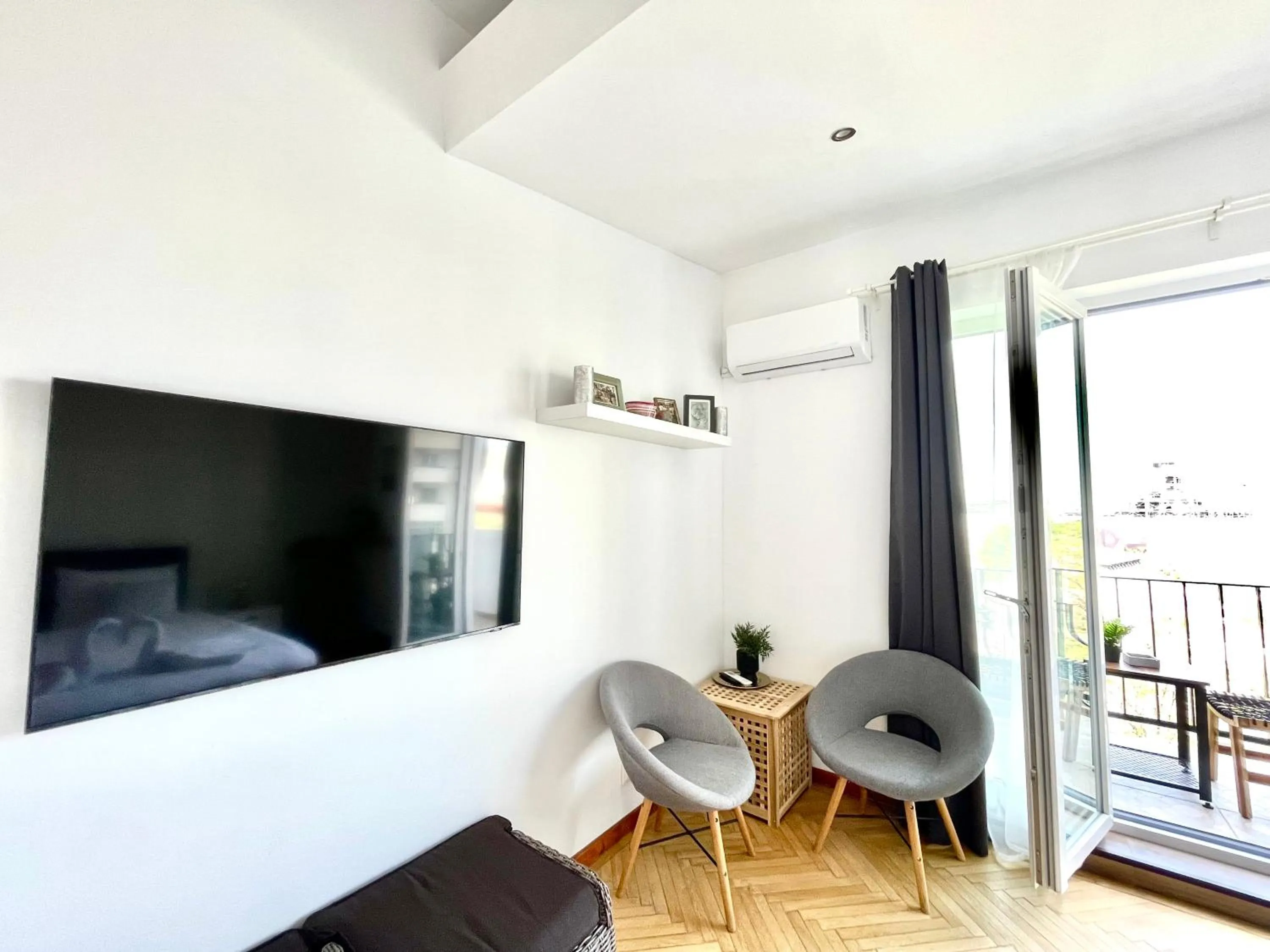 Seating area in Metropole Apartments - Old City