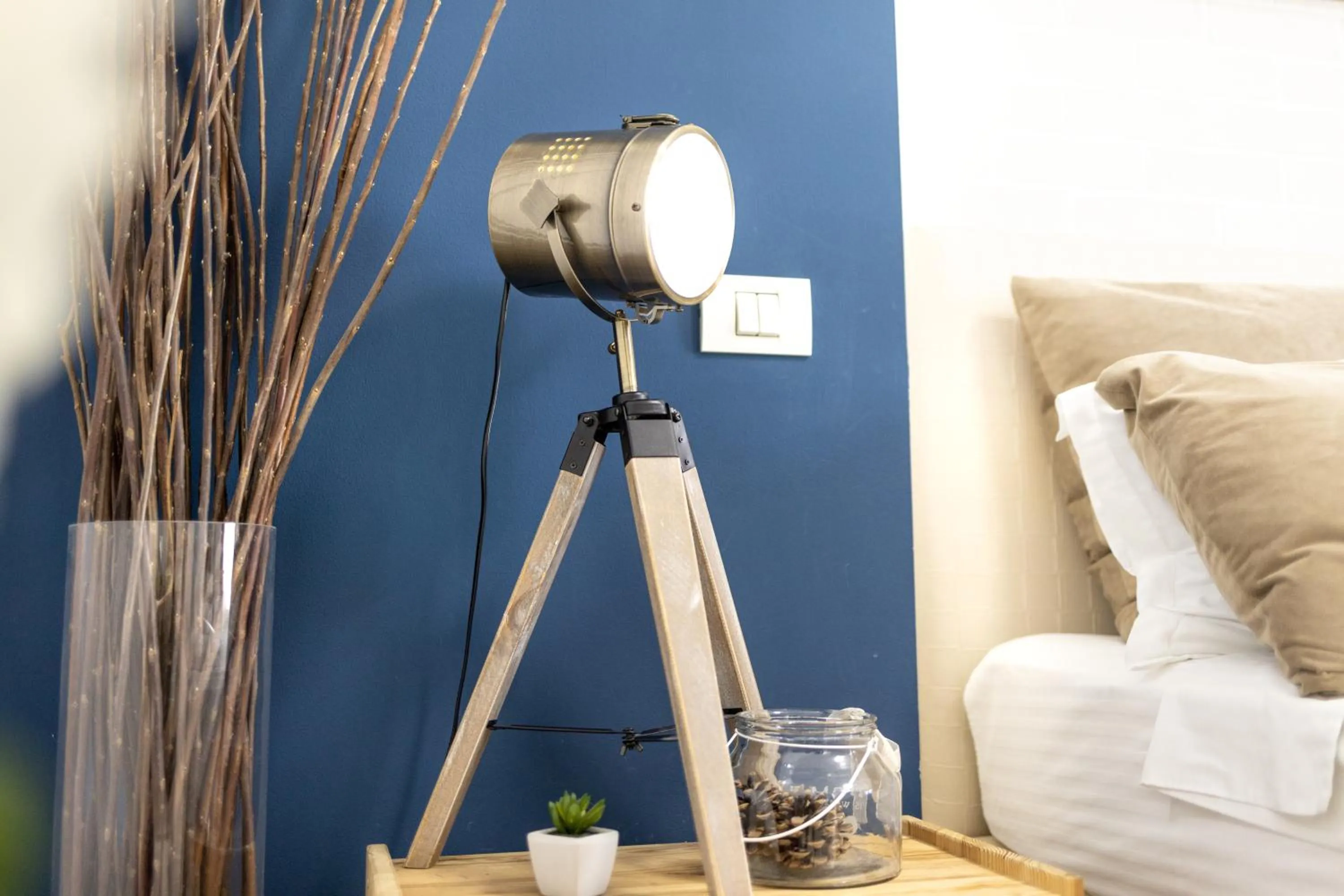 Decorative detail, Bed in Metropole Apartments - Old City