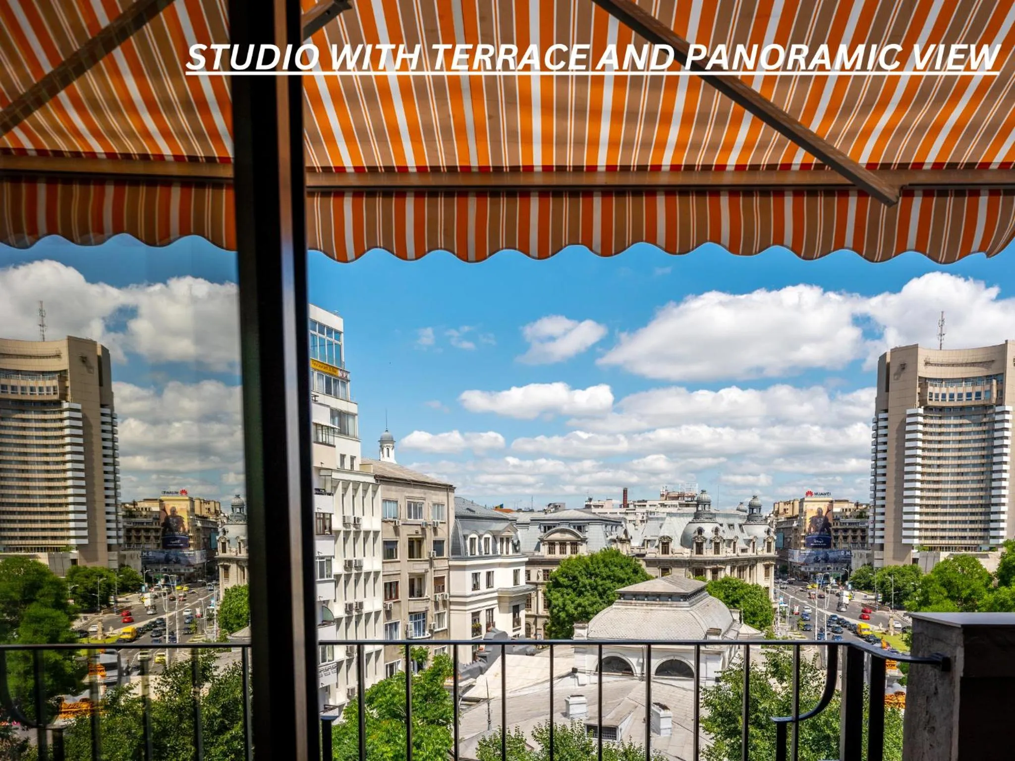 Balcony/Terrace in Metropole Apartments - Old City