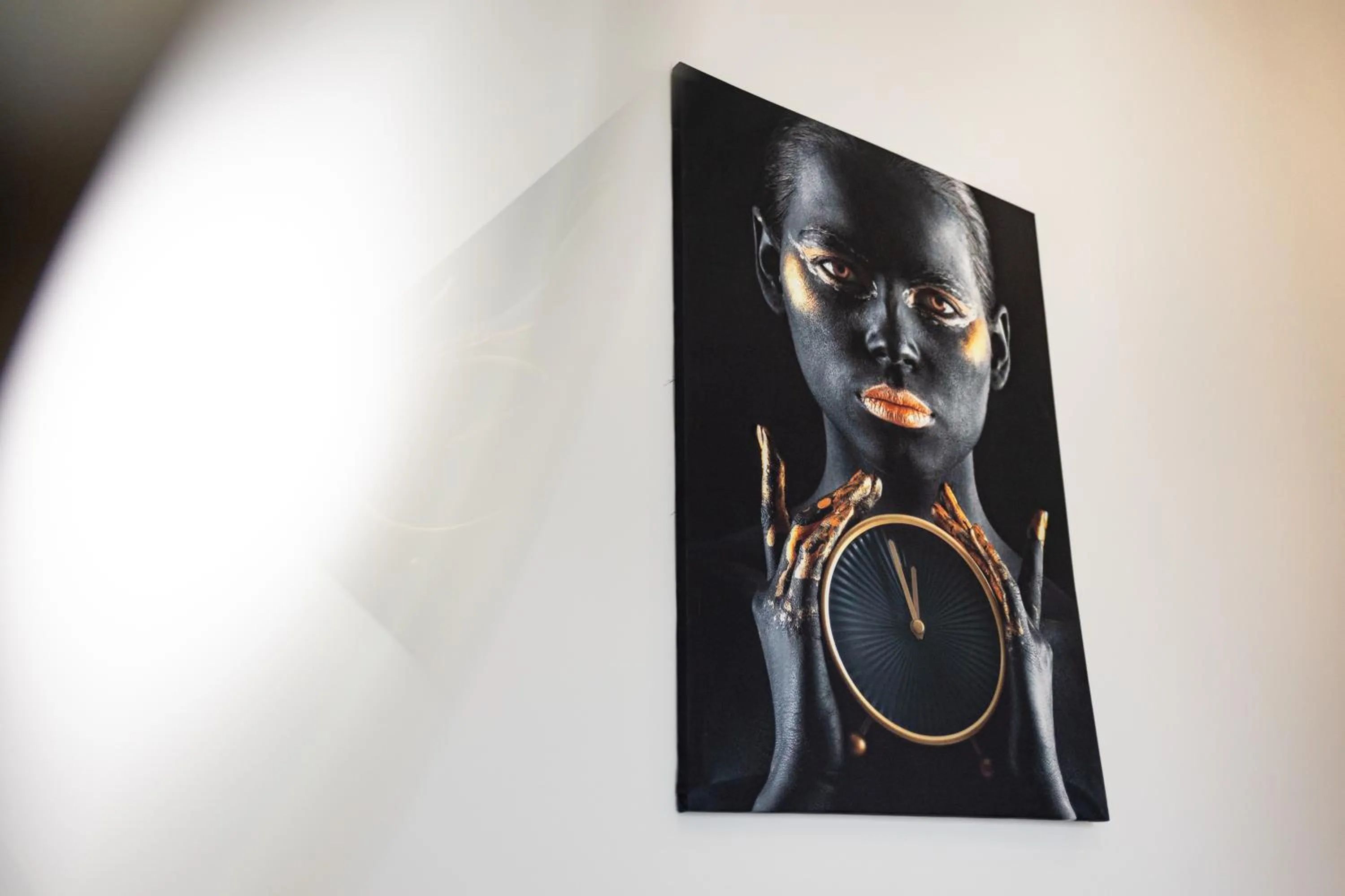 Decorative detail in Metropole Apartments - Old City