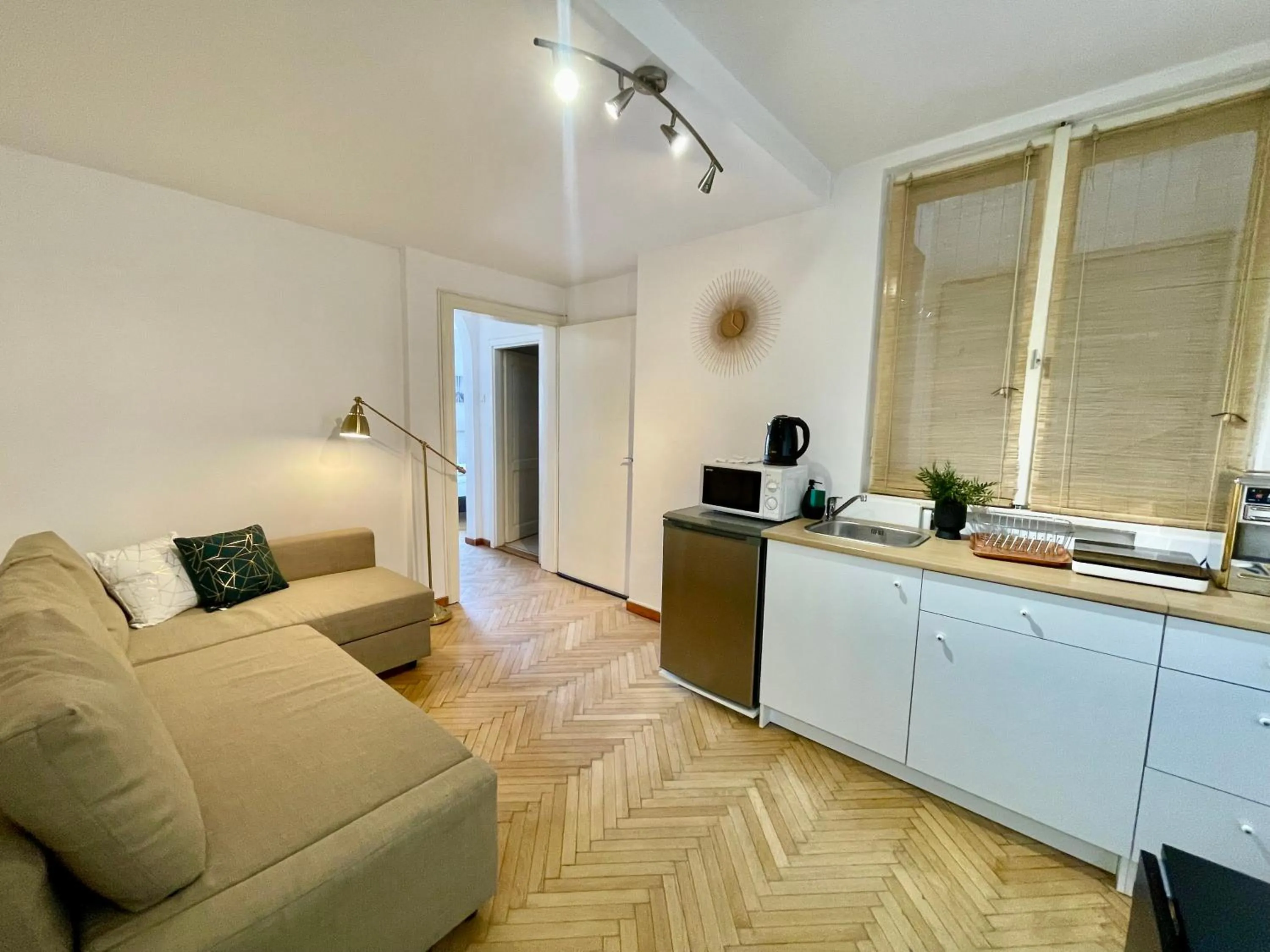 Seating area in Metropole Apartments - Old City