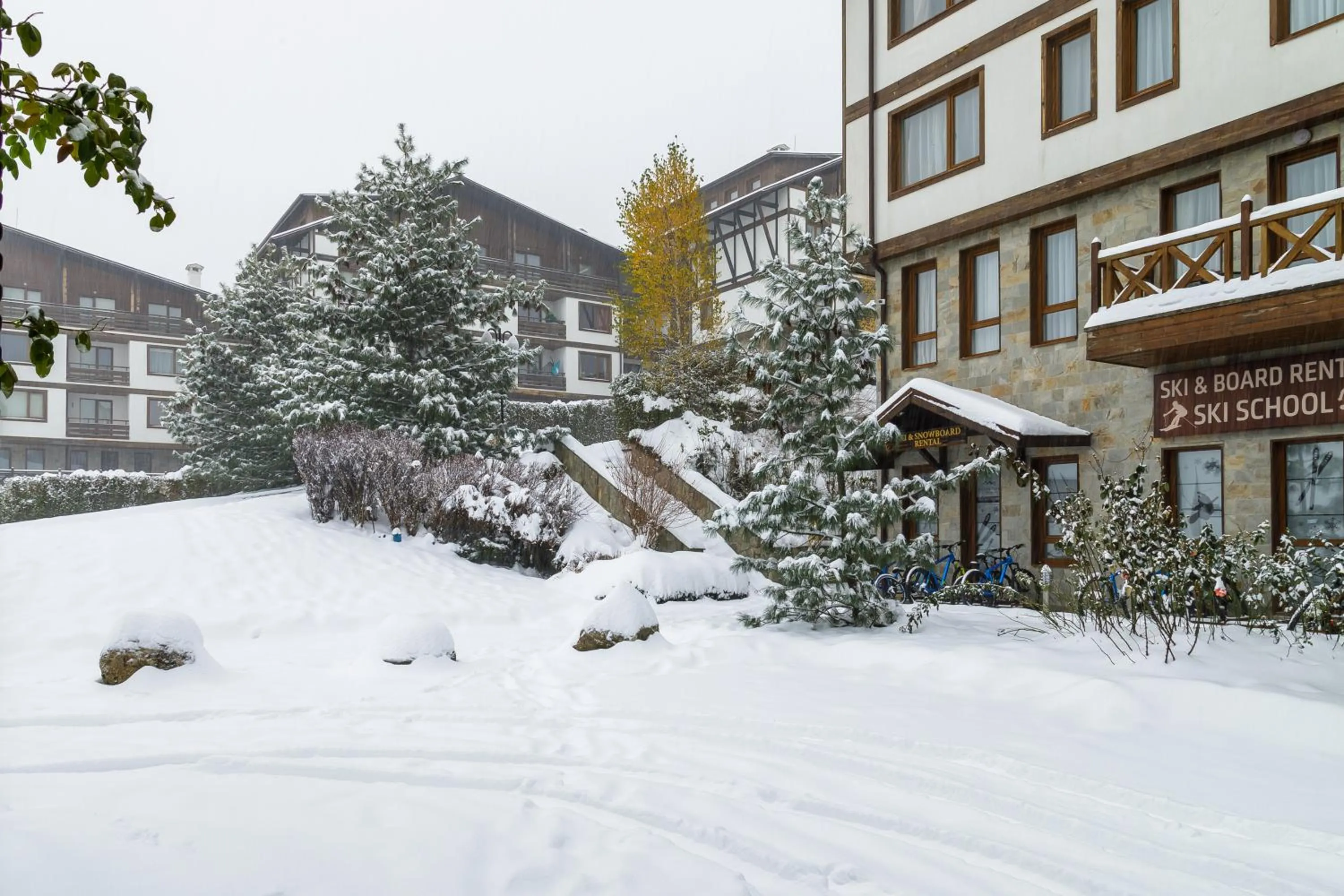 Property building in Green Life Bansko