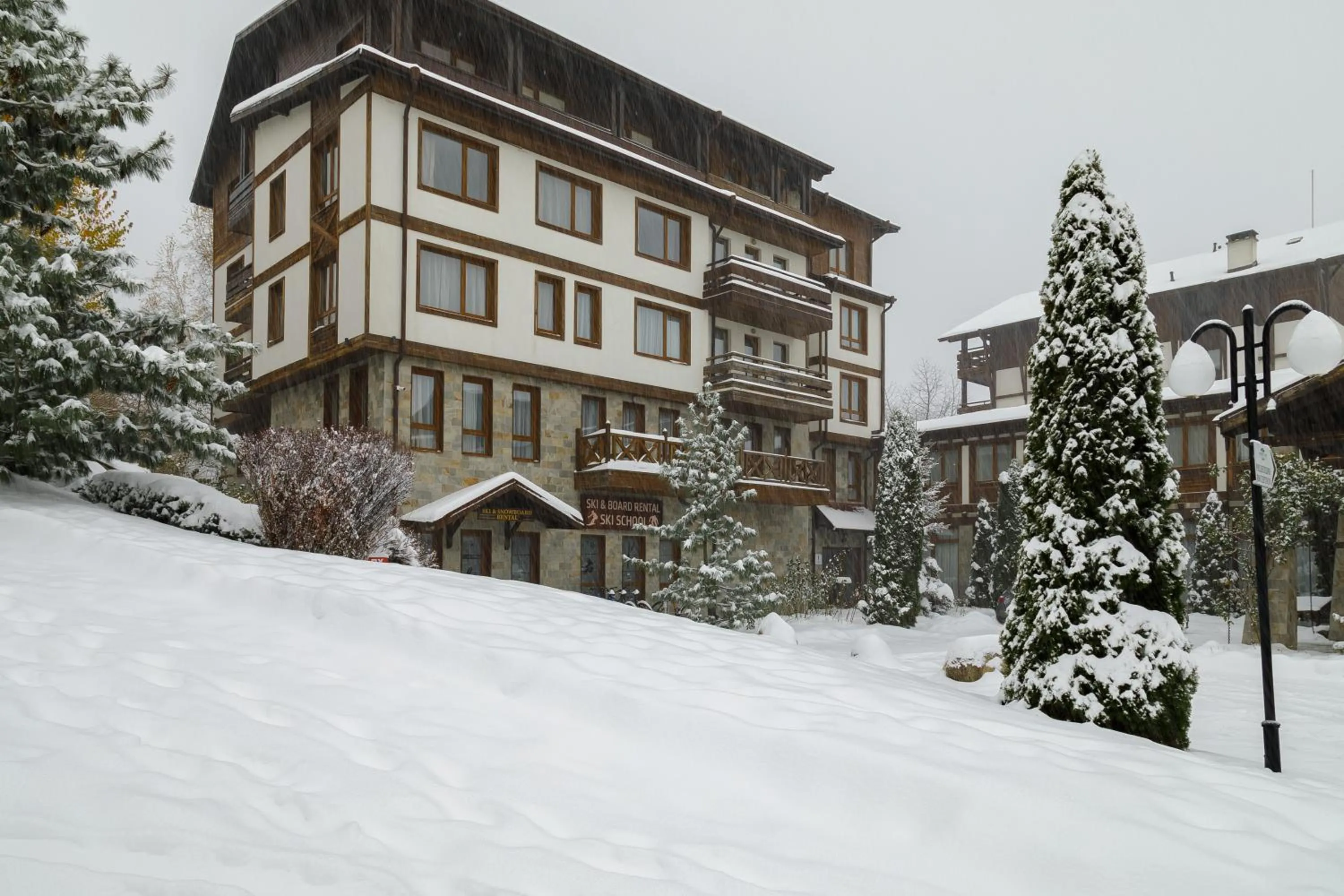 Property building in Green Life Bansko