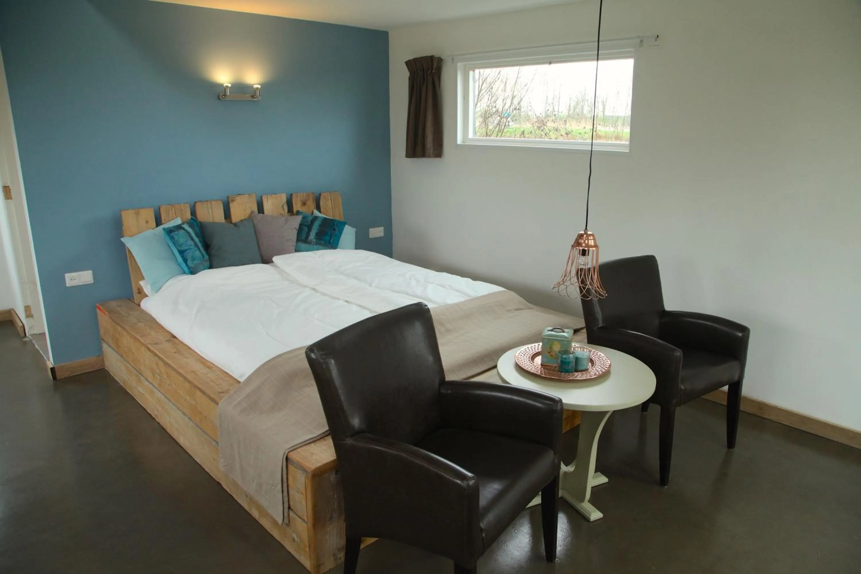 Bed in Kleine Buurt aan de Weide