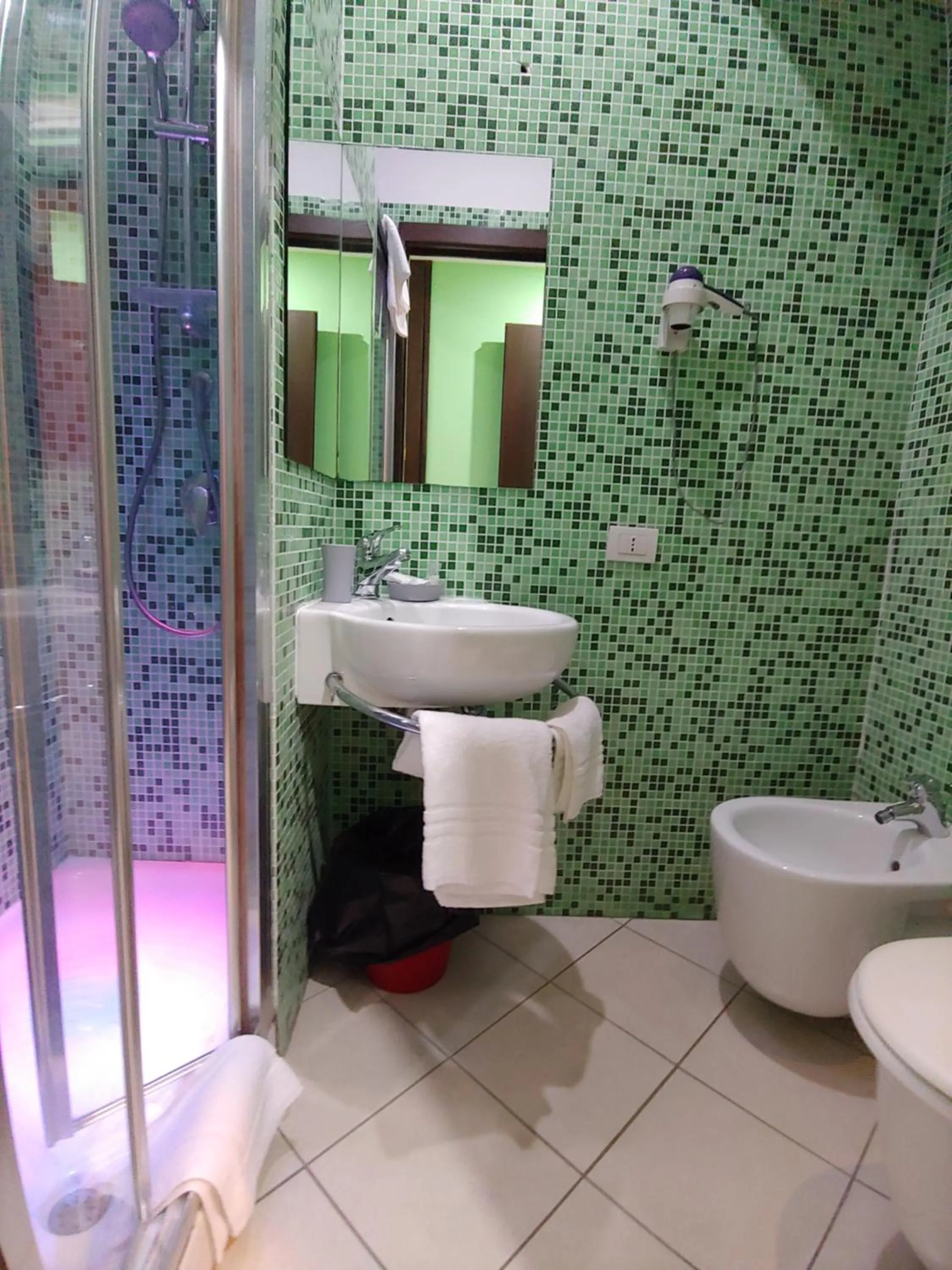 Bathroom in Sorrento Relais