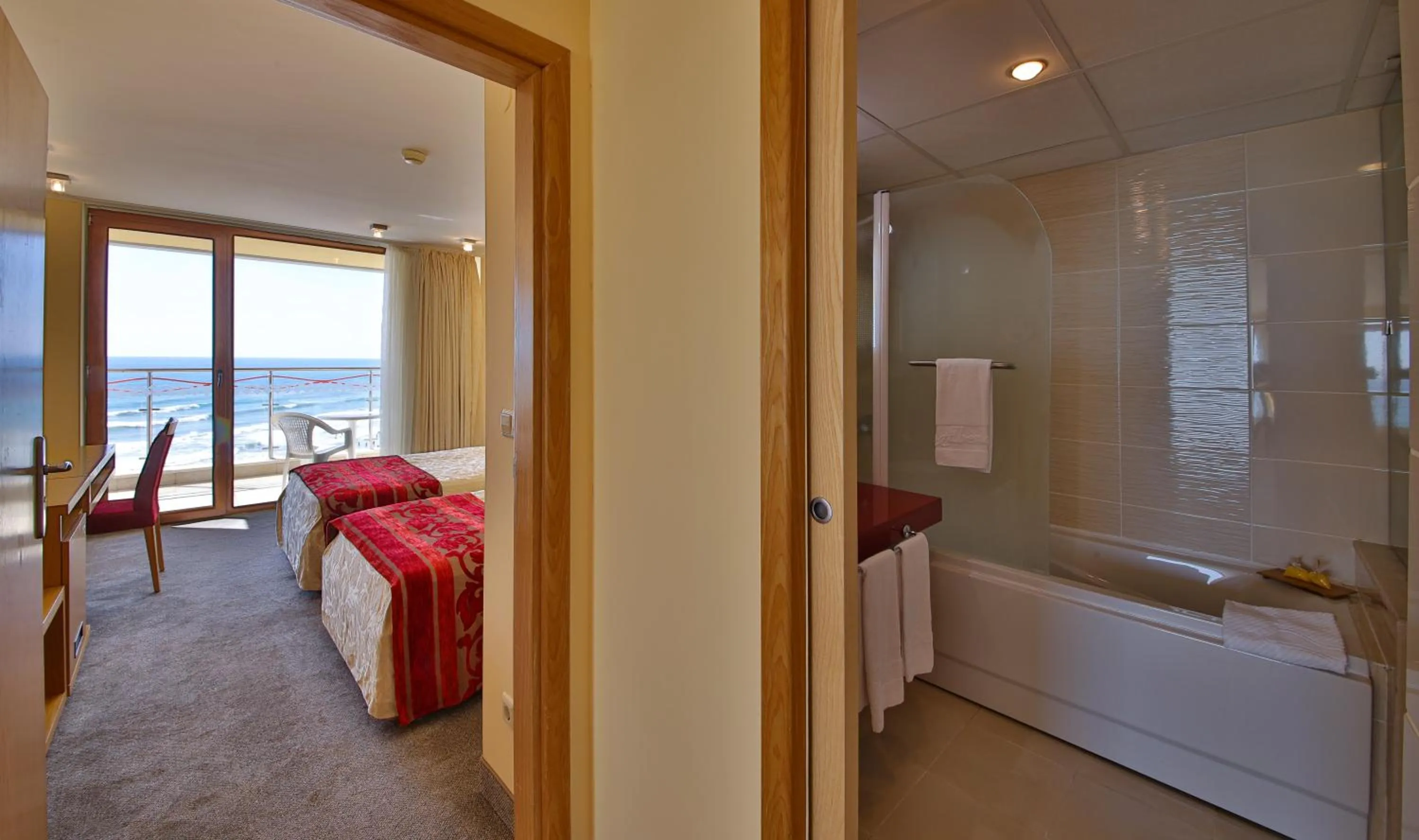 Bathroom, Bed in Kaliakra Beach Hotel - Ultra All Inclusive
