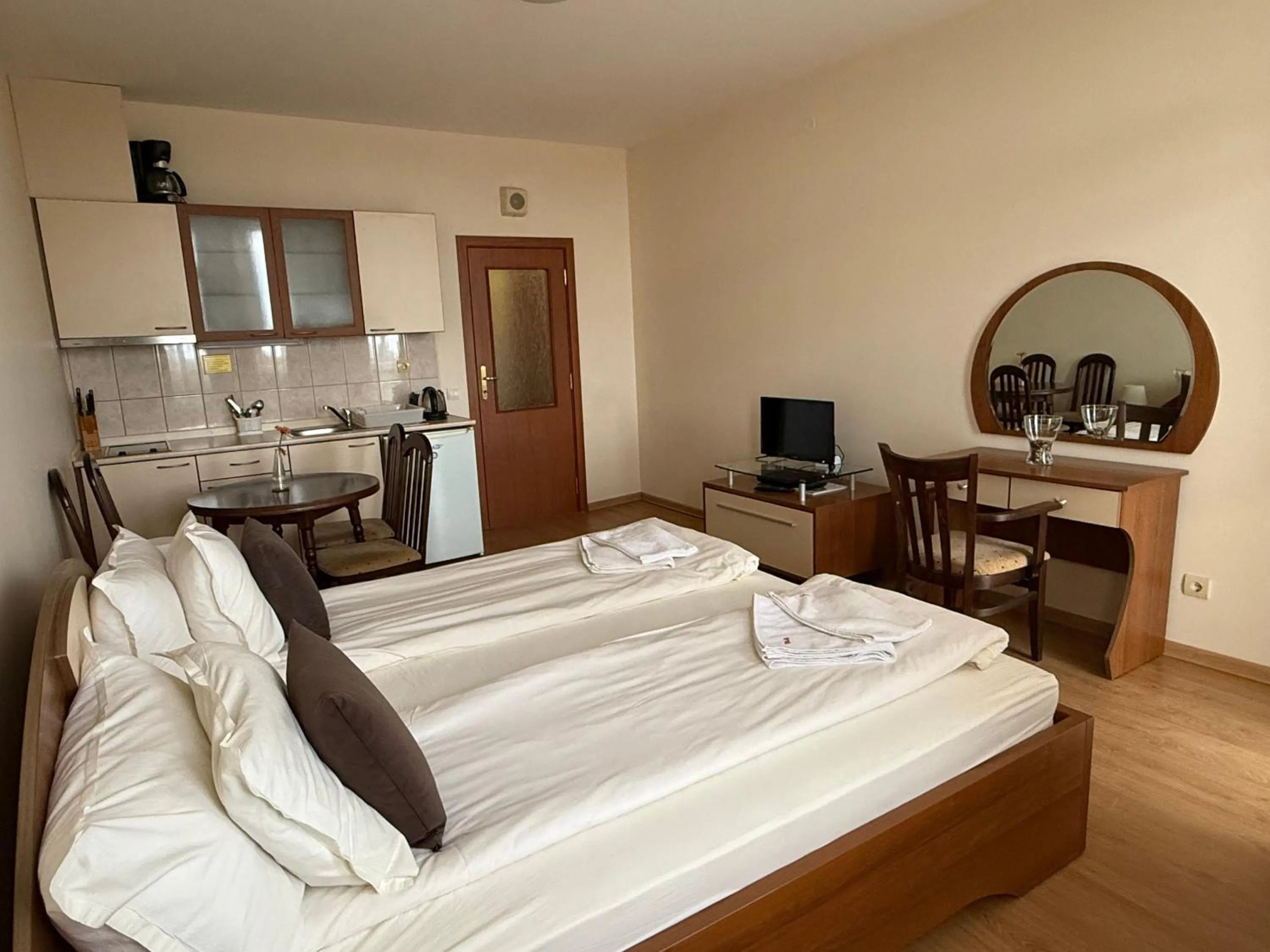 PM Services Flora Apartments