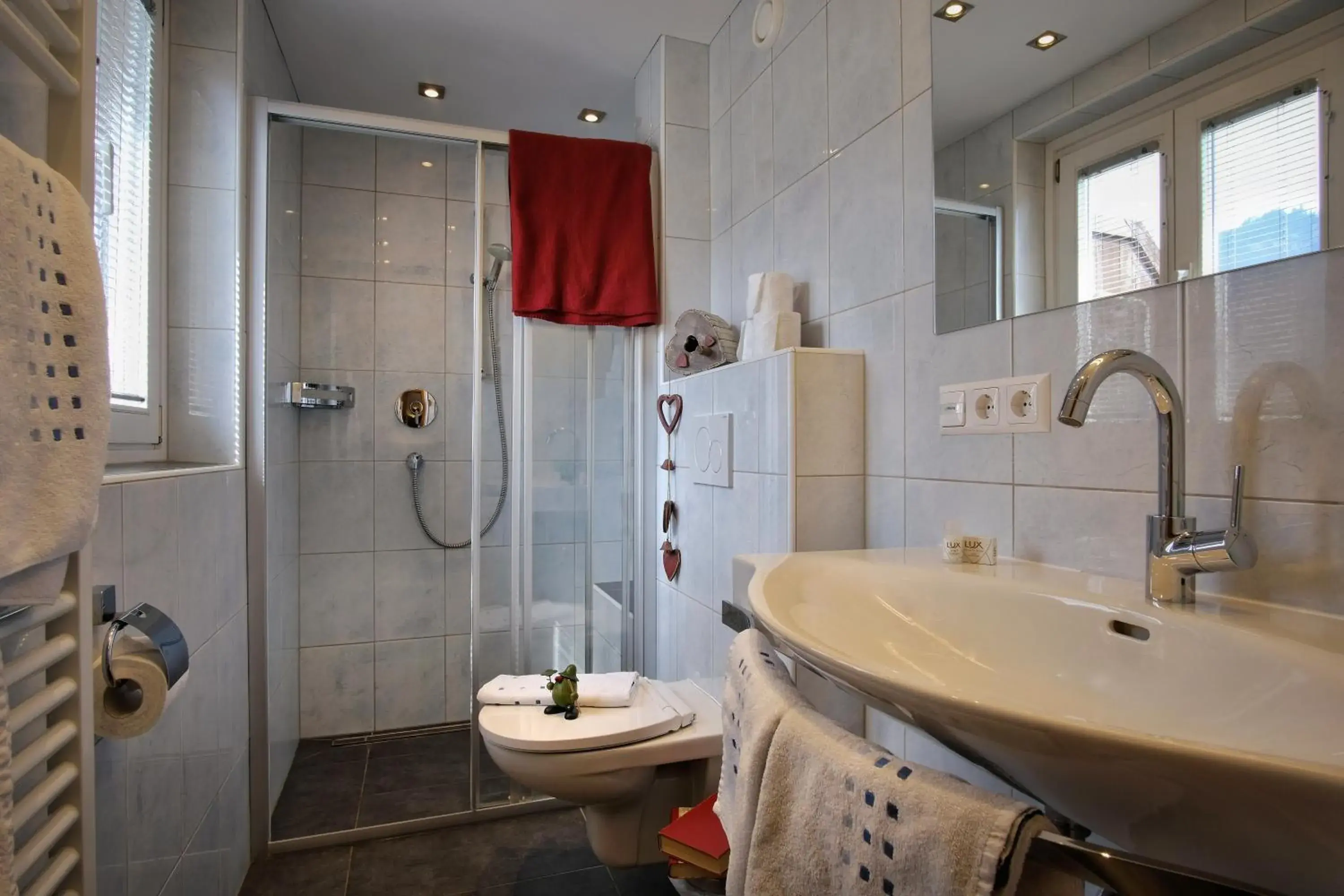 Single Room - single occupancy in SeeHotel & SeeApartments Kärntnerhof- direkt am See! Single Room - single occupancy in SeeHotel & SeeApartments Kärntnerhof- direkt am See!