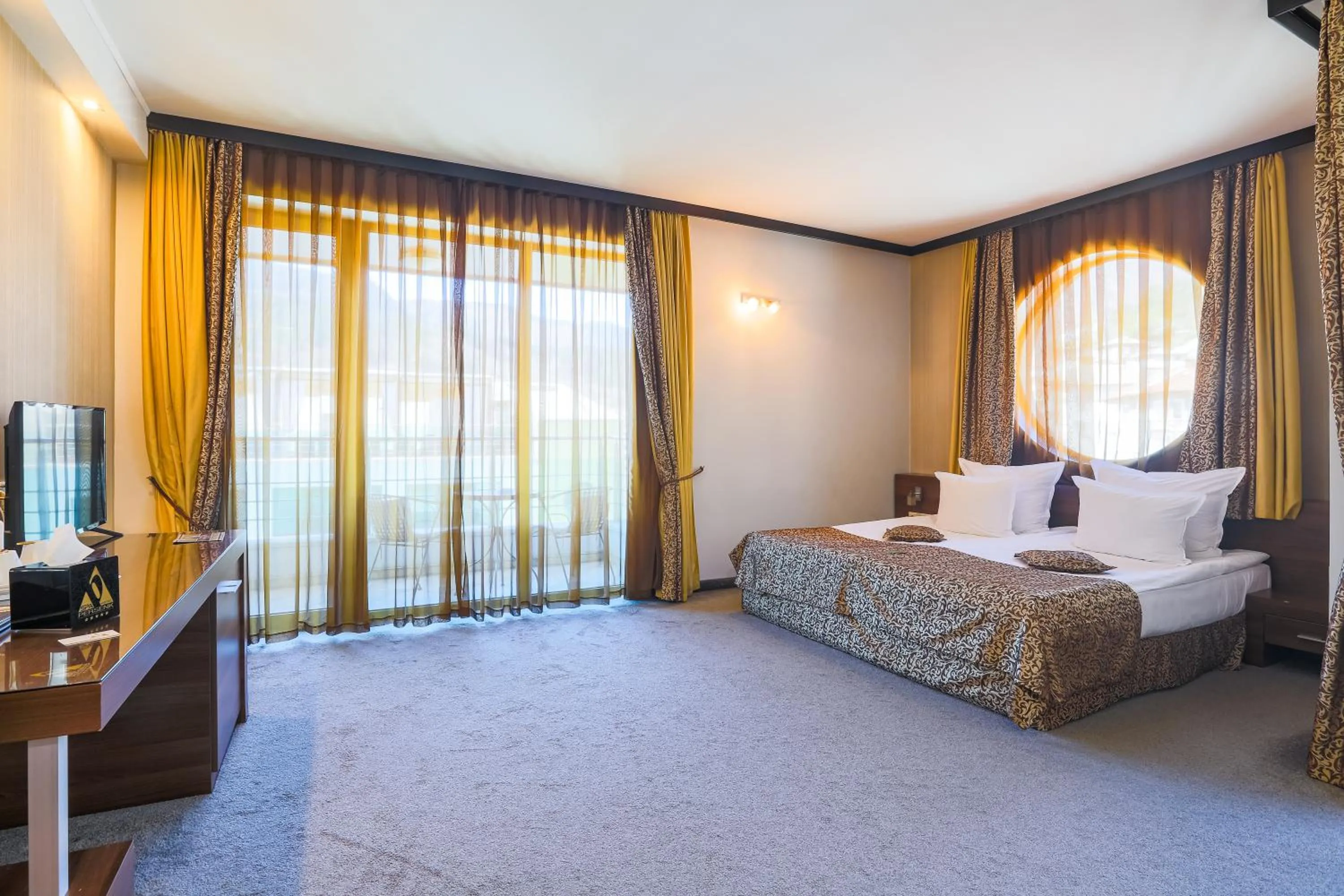 Deluxe Room with Balcony - Free Spa Access in Spa Hotel Persenk