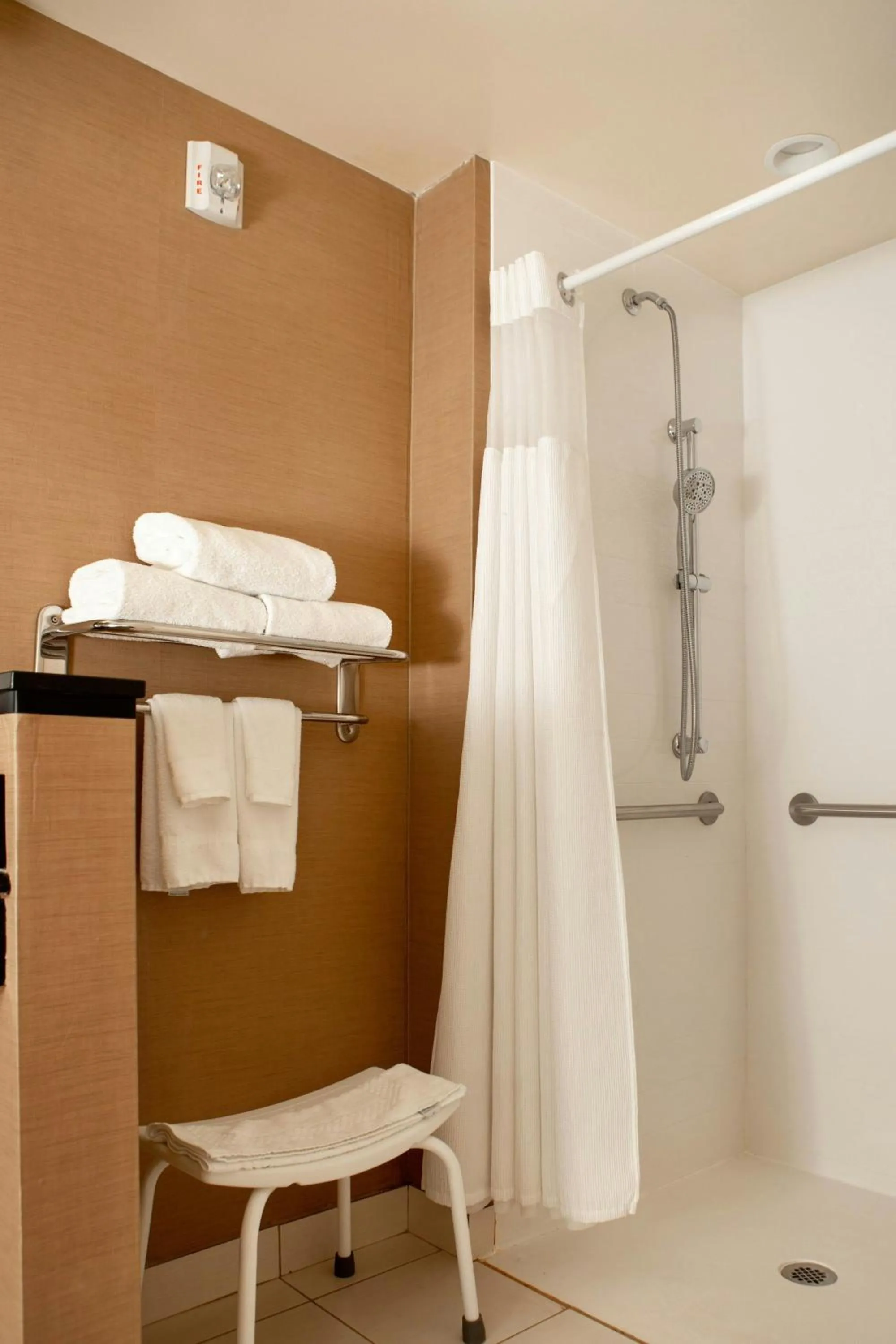 Bathroom in Fairfield Inn & Suites by Marriott Richmond Midlothian