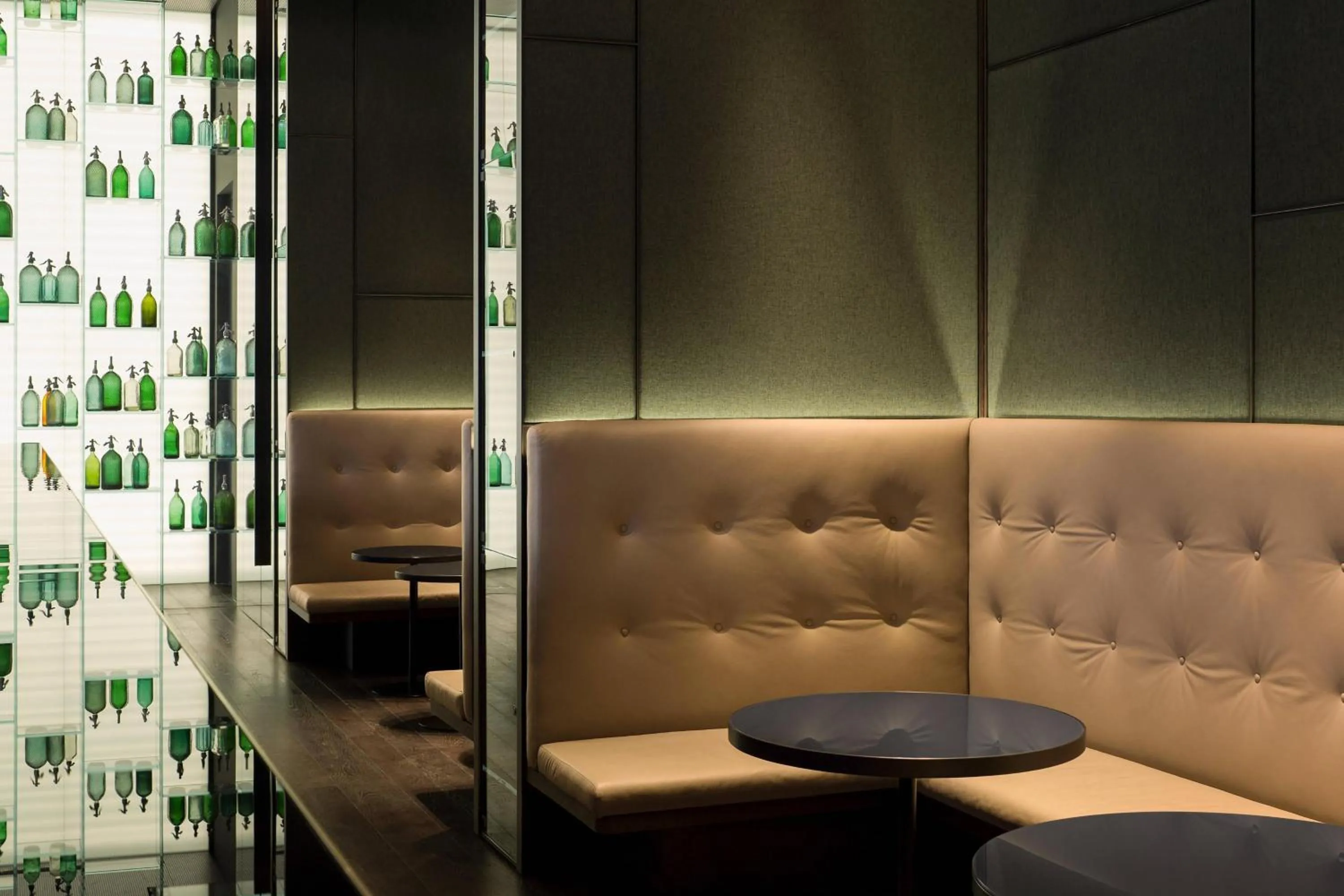 Lounge or bar in Roomers Baden-Baden, Autograph Collection