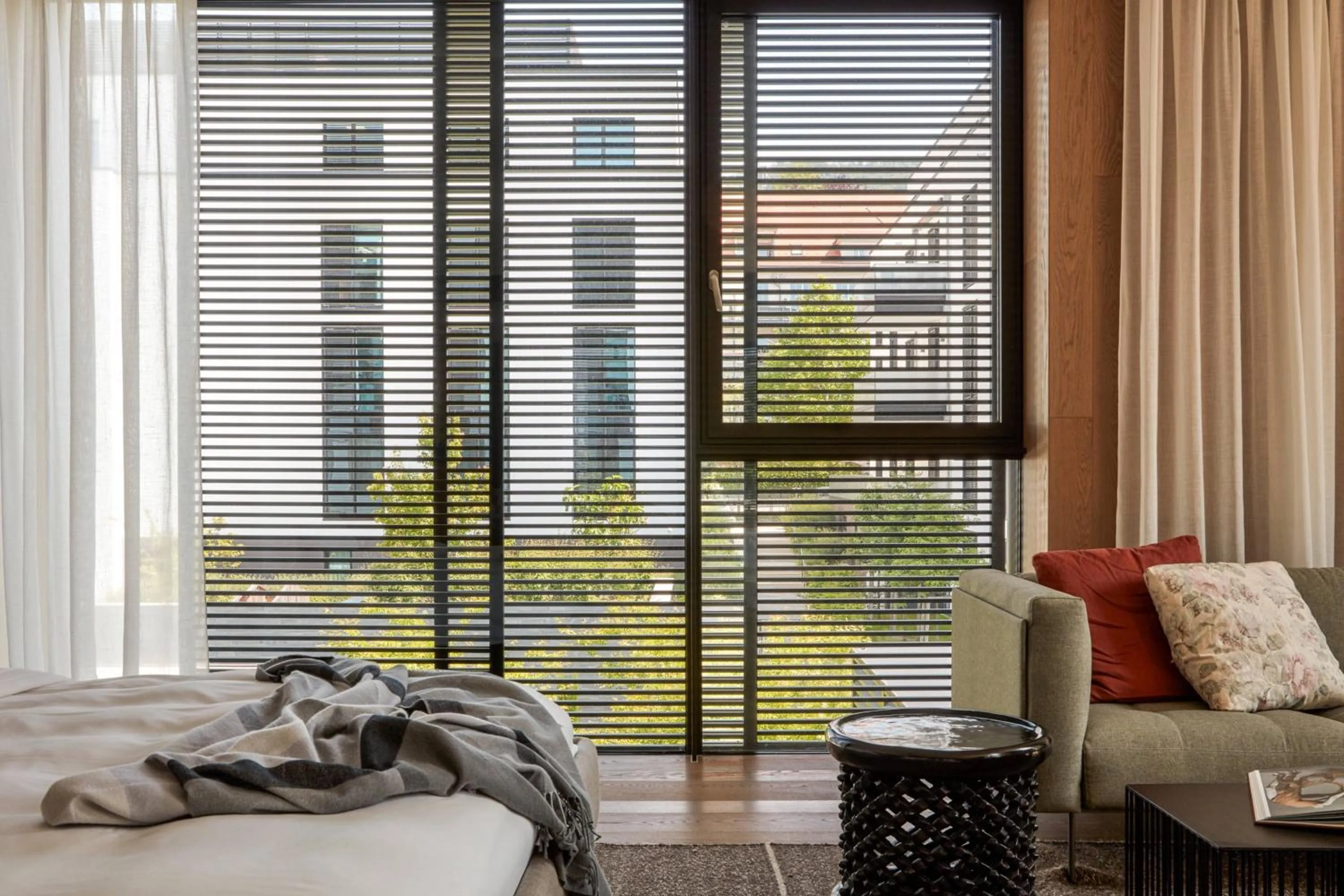 Bedroom, Bed in Roomers Baden-Baden, Autograph Collection