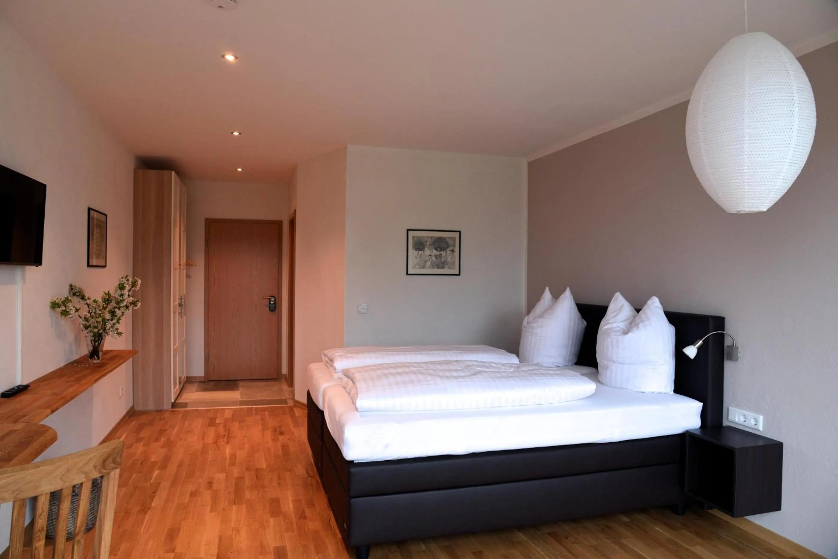 Photo of the whole room, Bed in Am Paradies