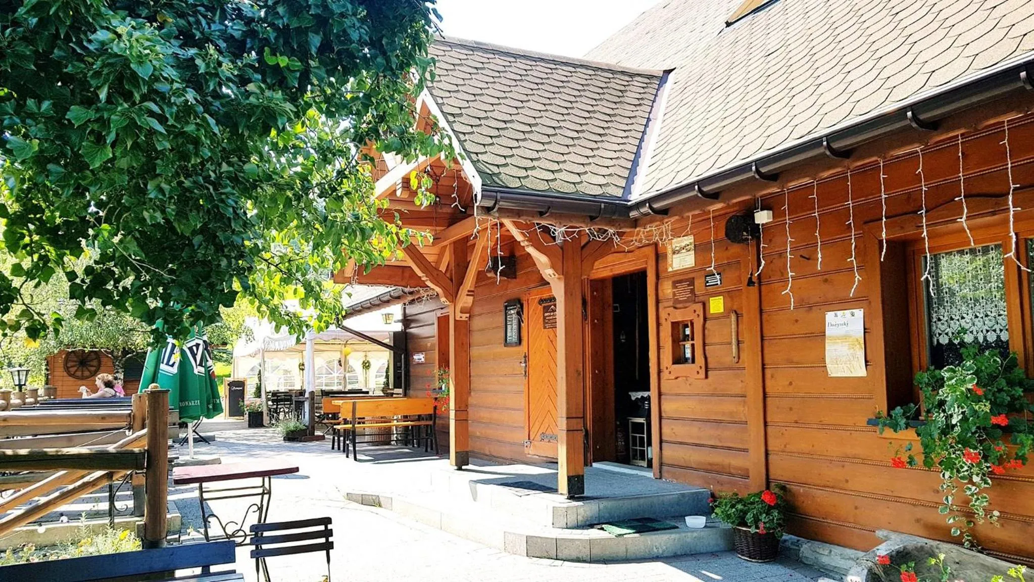 Facade/entrance in Chata na Groniu
