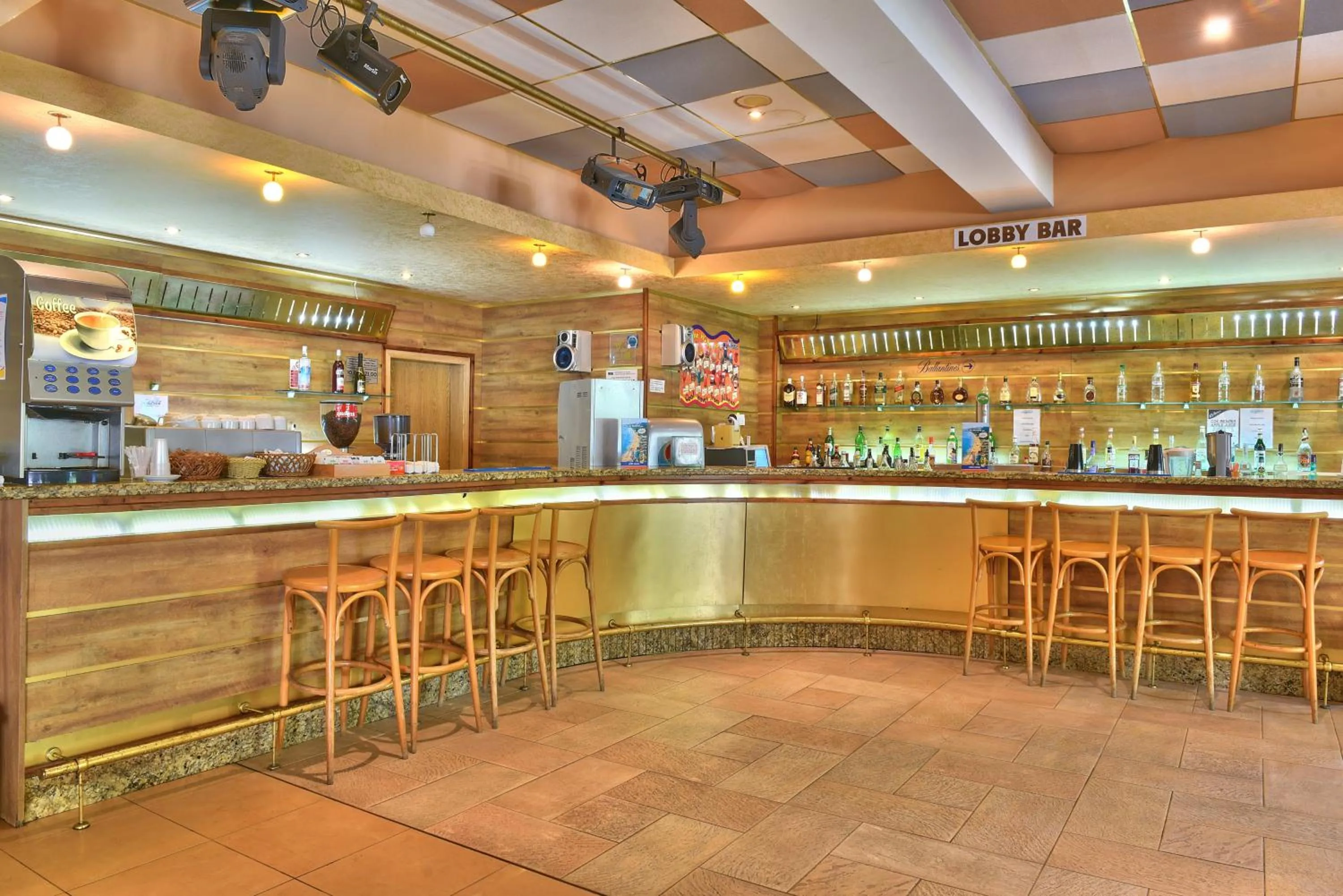 Lounge or bar in Hotel Sandy Beach