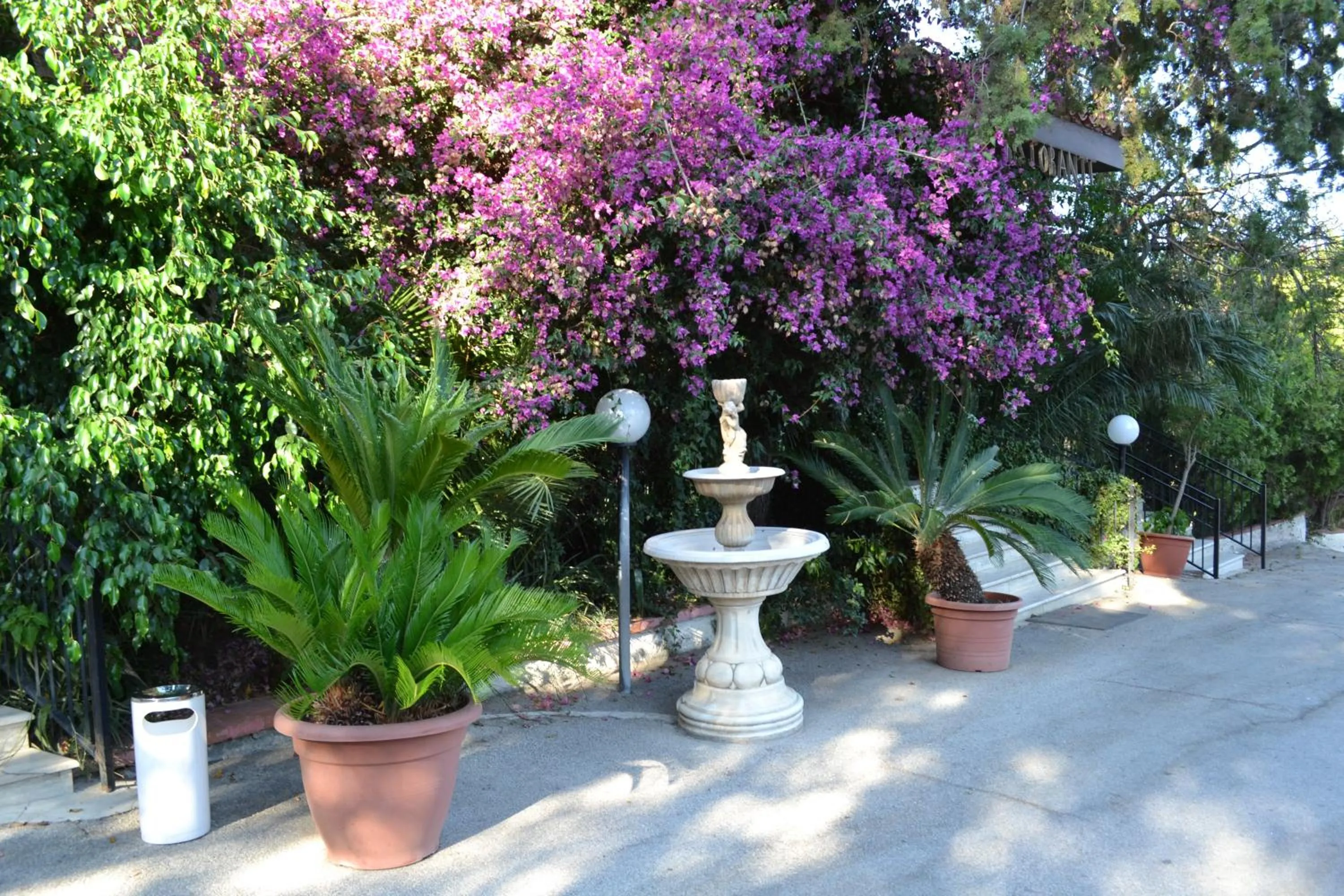 Decorative detail, Garden in Hotel Miravalle