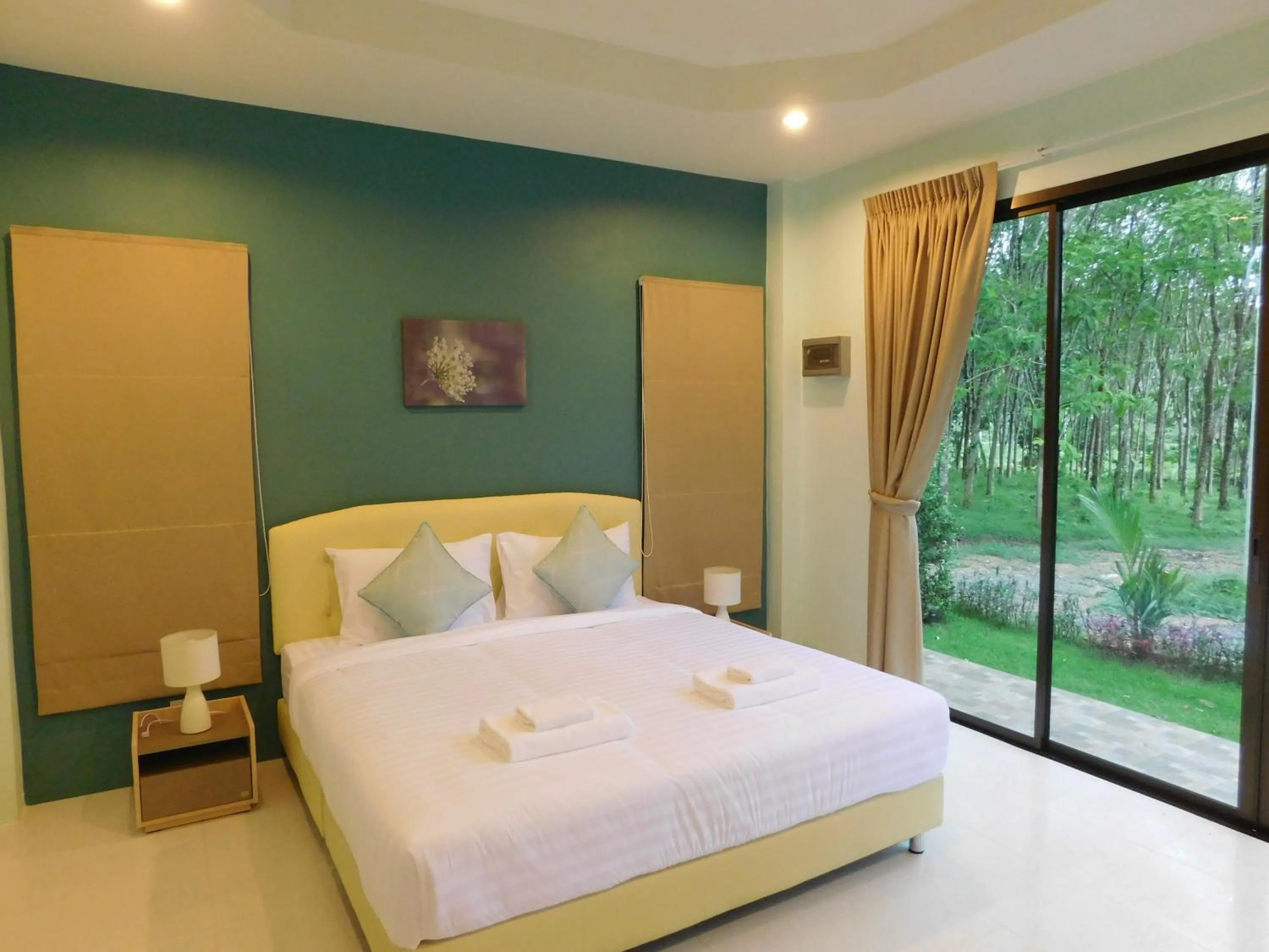 Bedroom, Bed in Phuket Sirinapha Resort