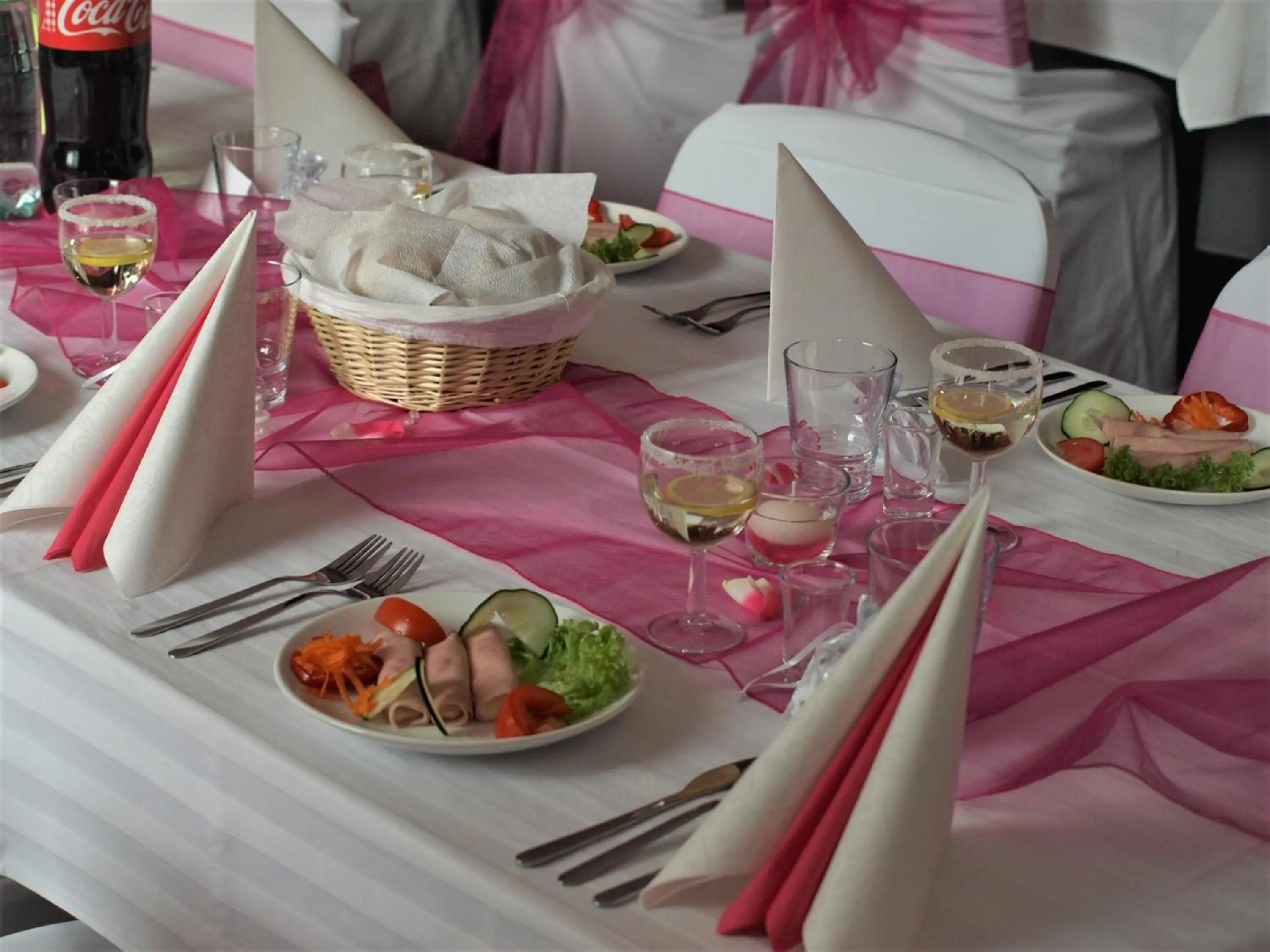 Food and drinks in Salur