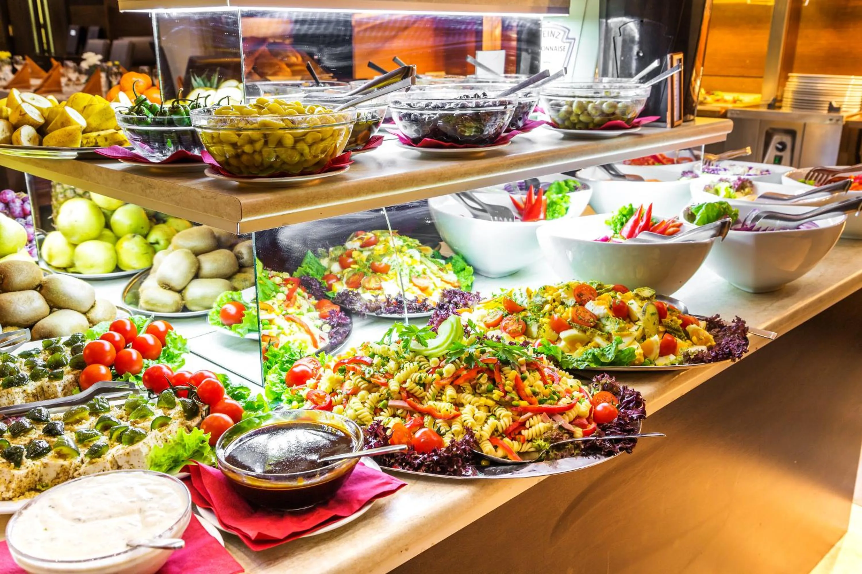 Restaurant/places to eat in Hotel Orlovetz