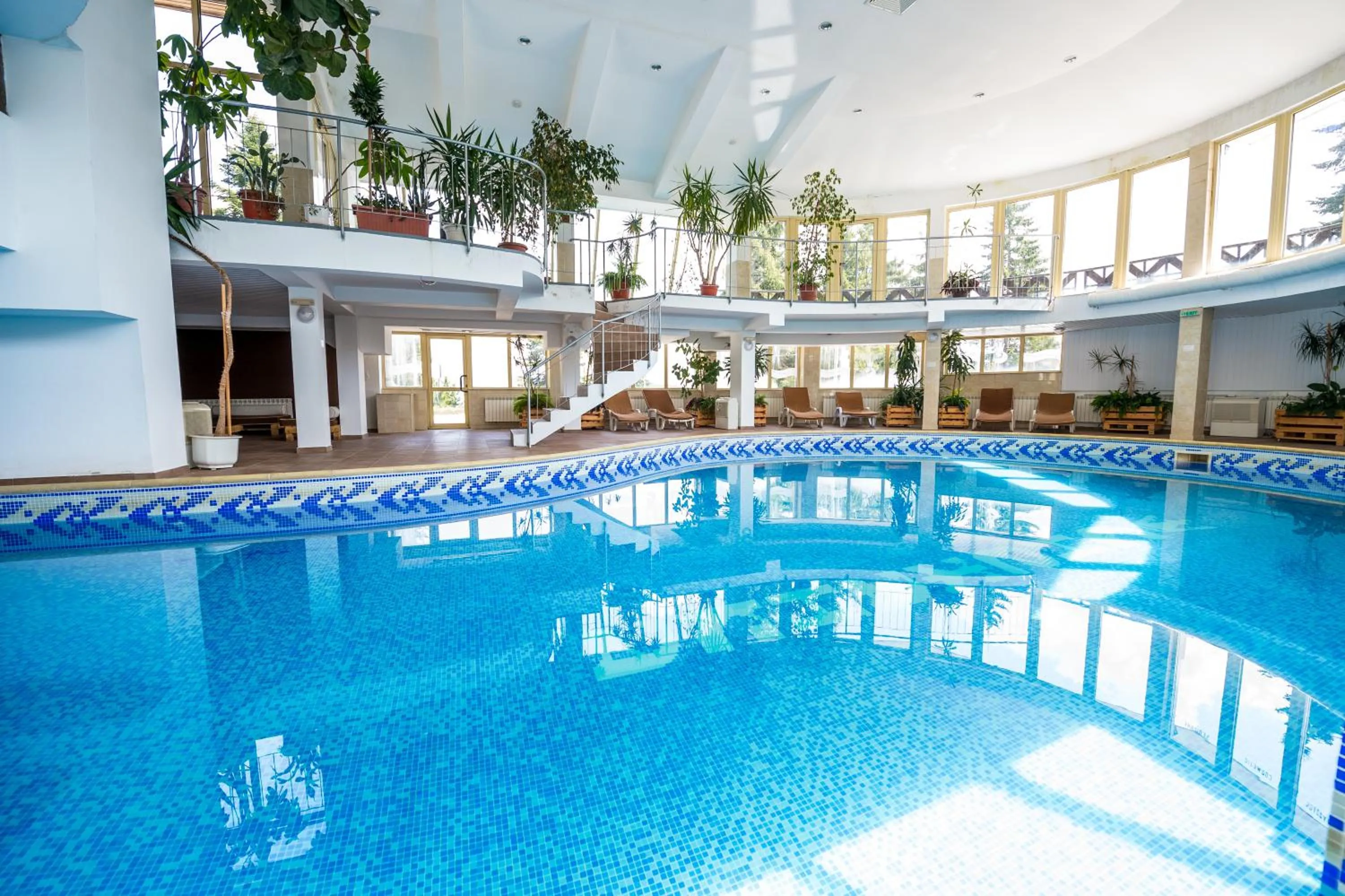 Swimming pool in Snezhanka Hotel Pamporovo - Half Board & Swimming pool