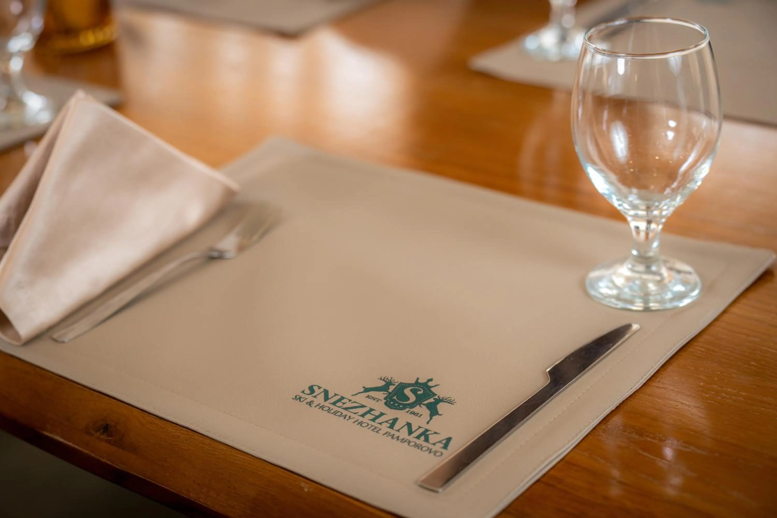 Snezhanka Hotel Pamporovo - Half Board & Swimming pool