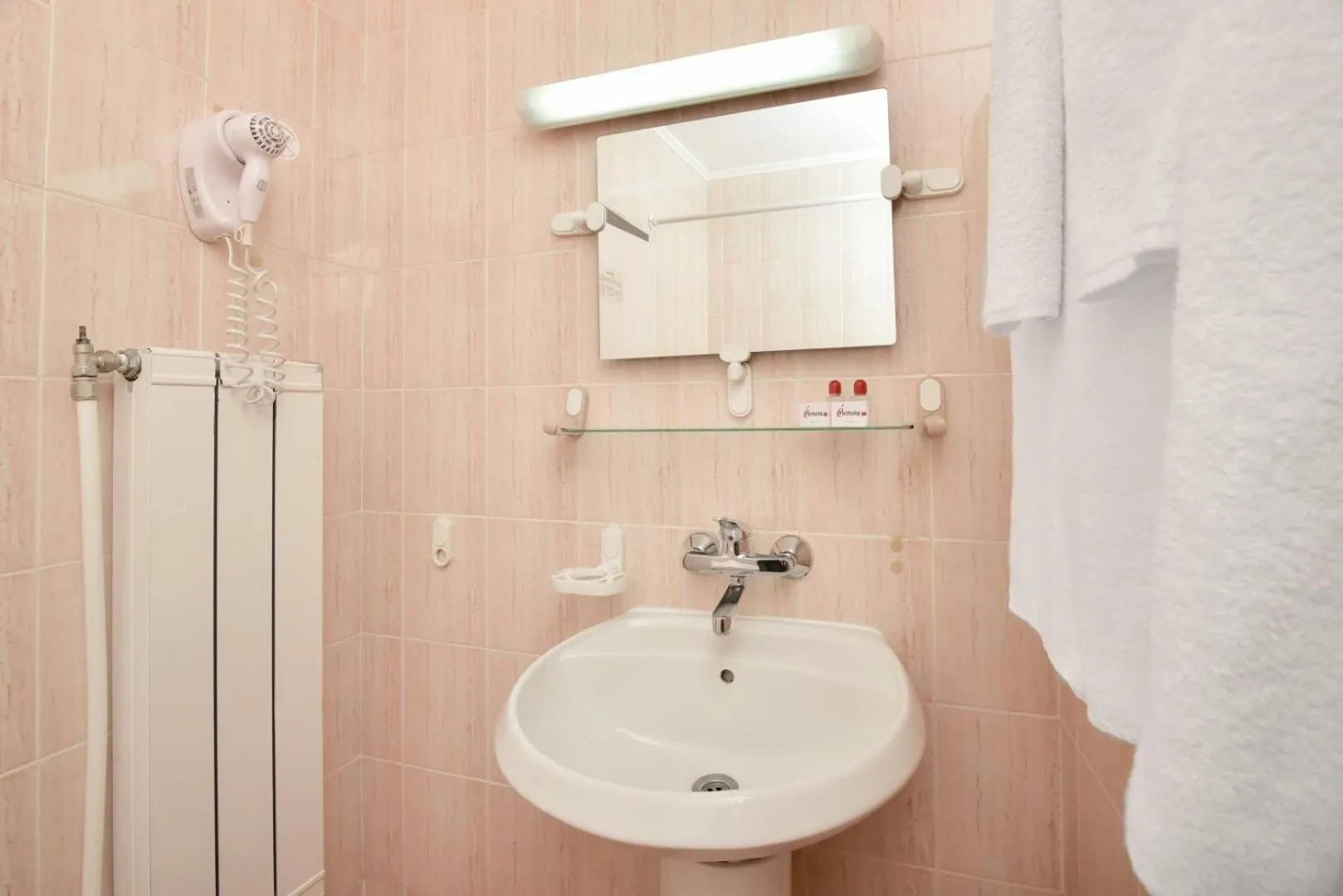 Snezhanka Hotel Pamporovo - Half Board & Swimming pool