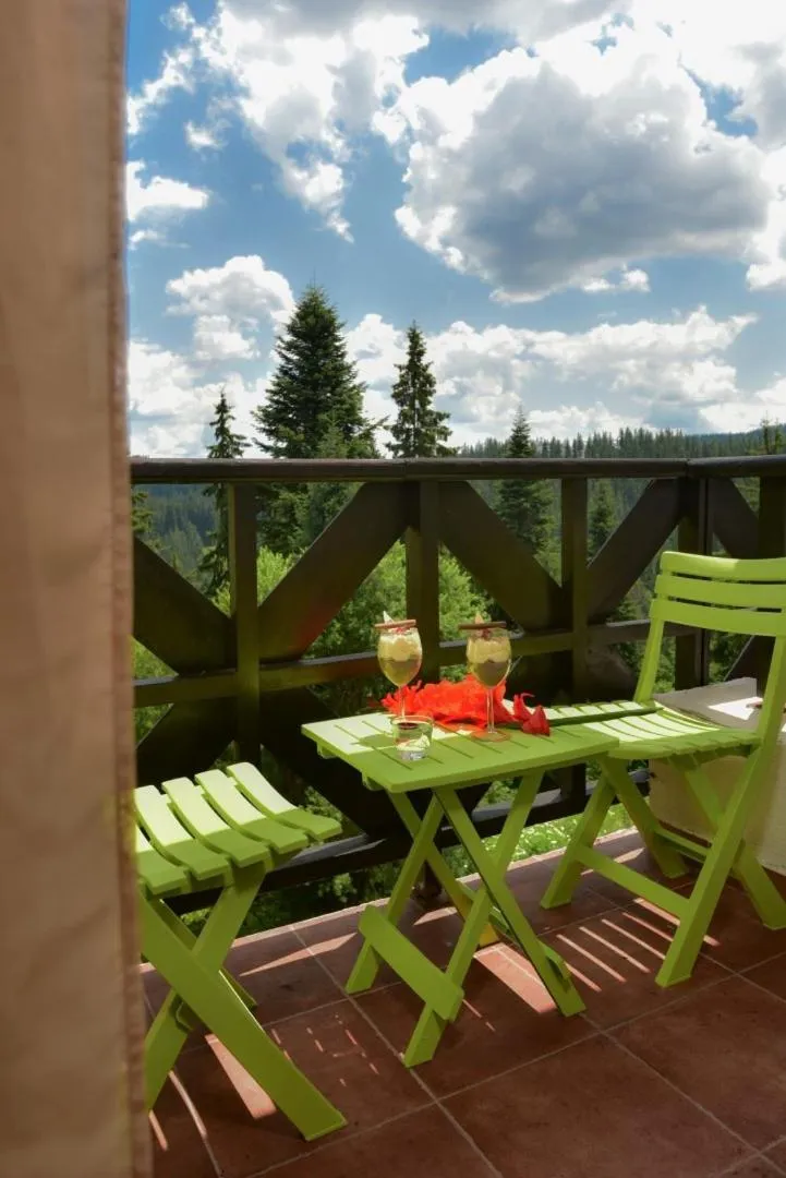 Snezhanka Hotel Pamporovo - Half Board & Swimming pool