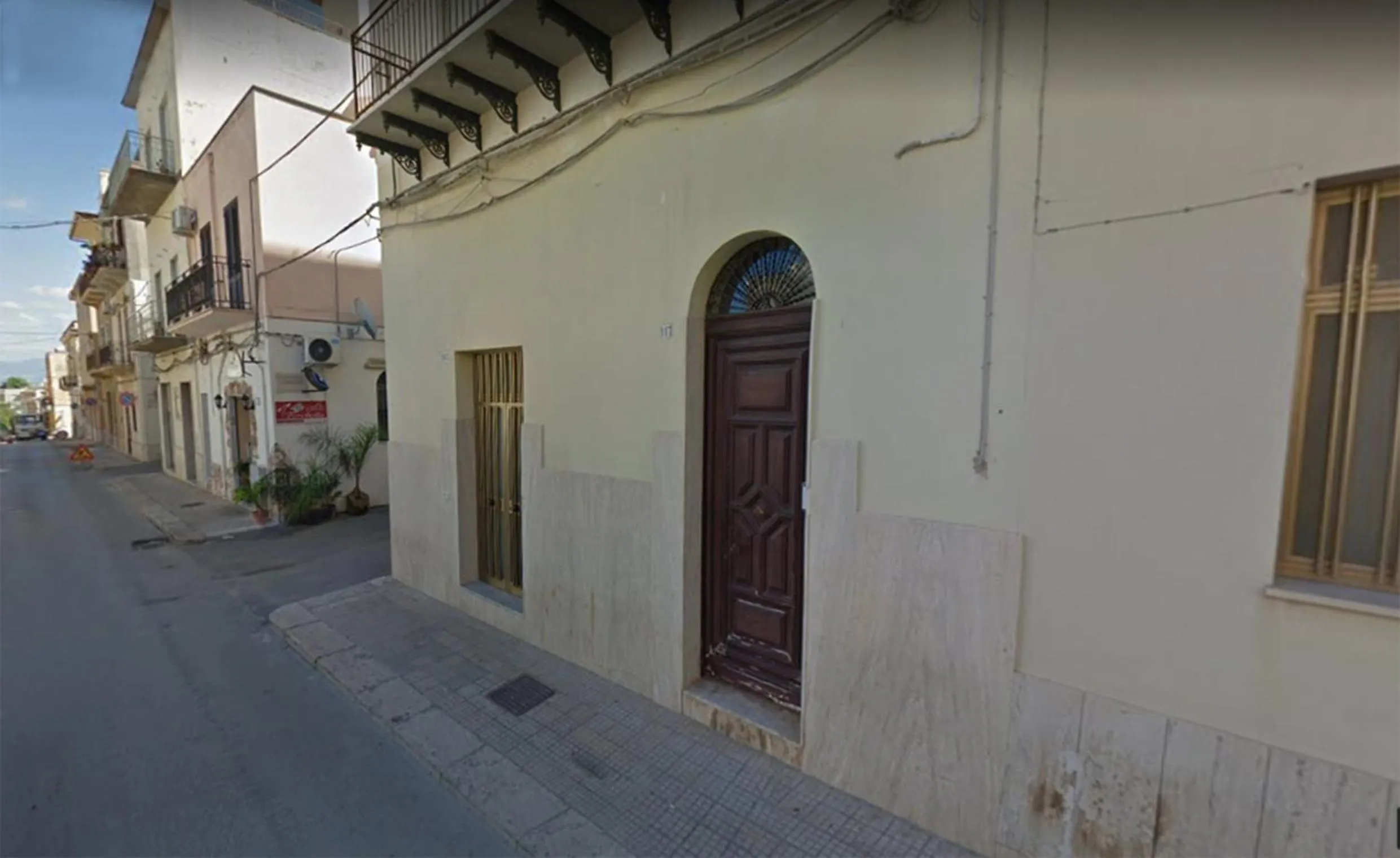 Property building in Appartamenti Via Marconi