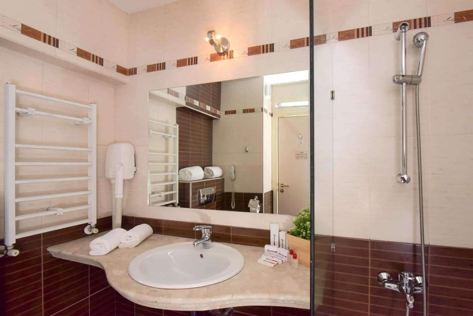 Rhodopi Home Hotel Chepelare- Half Board & Wellness