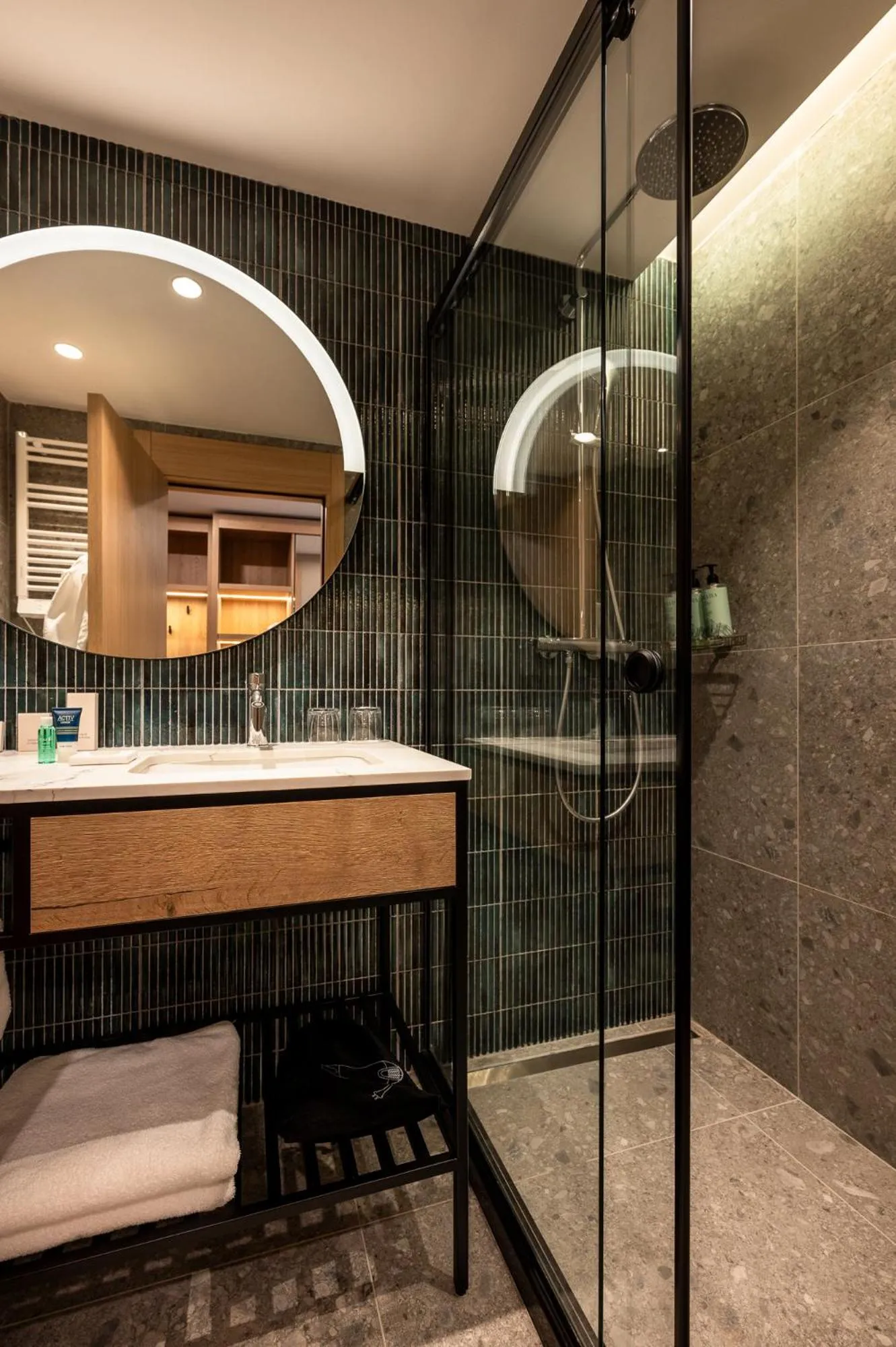 Shower in Four Points by Sheraton Bansko