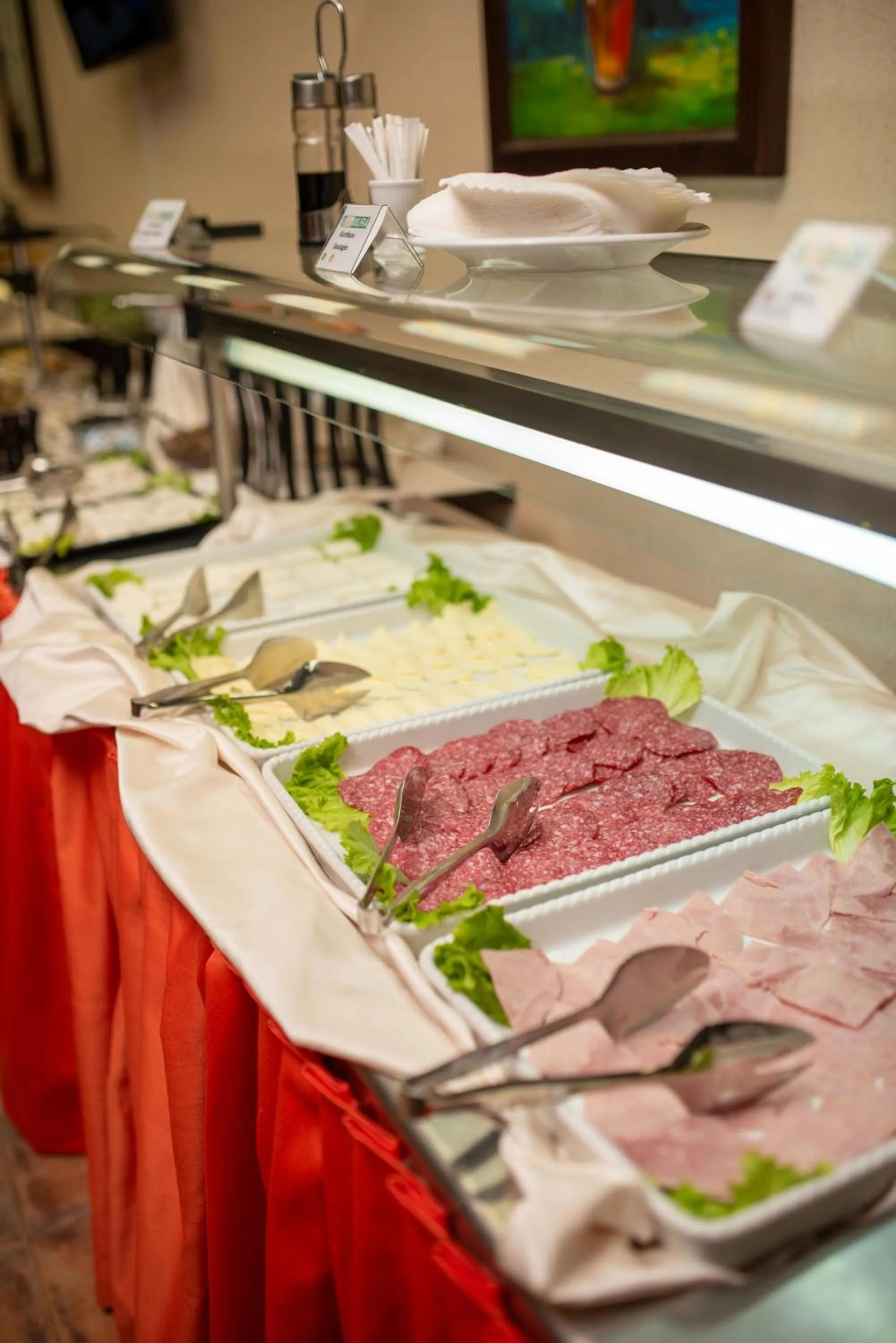 Restaurant/places to eat in Mura Hotel