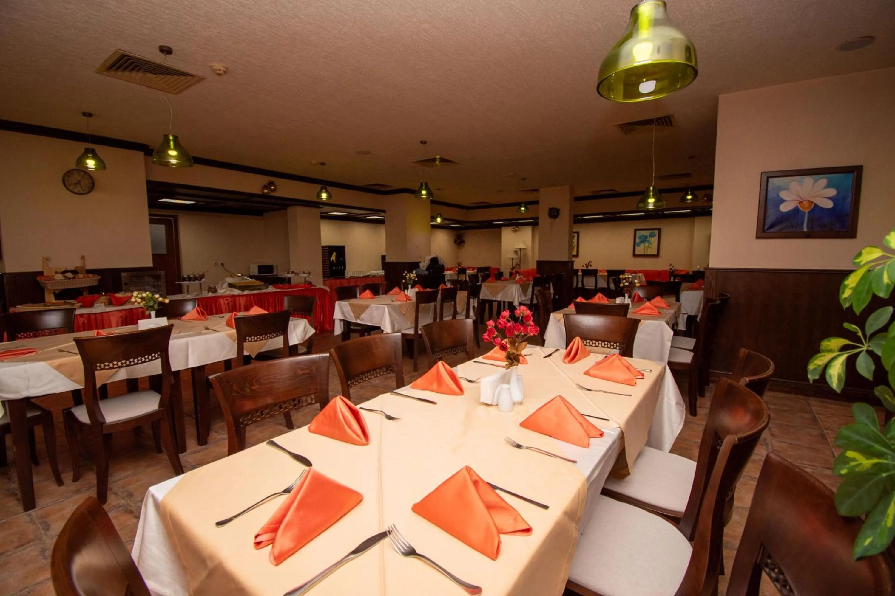 Restaurant/places to eat in Mura Hotel