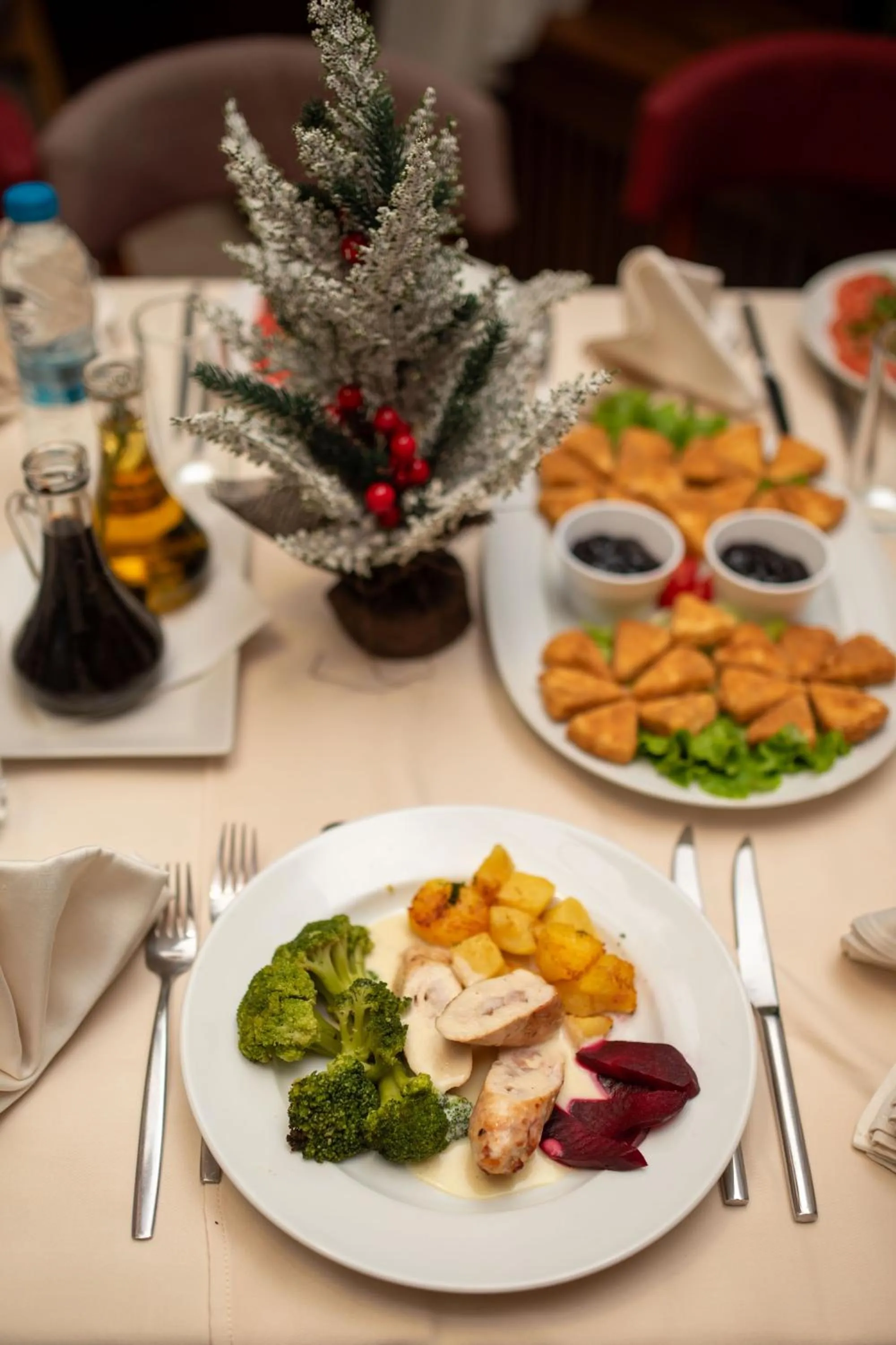 Restaurant/places to eat in Hotel Pirin