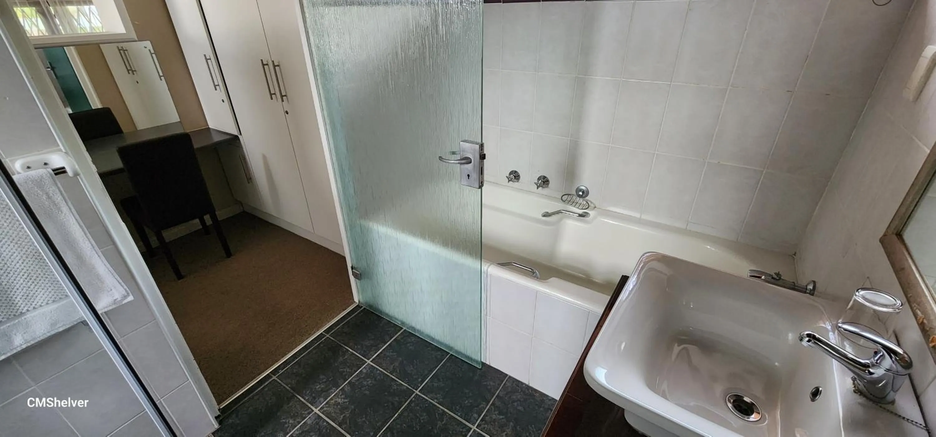 Bath in See More Guest House